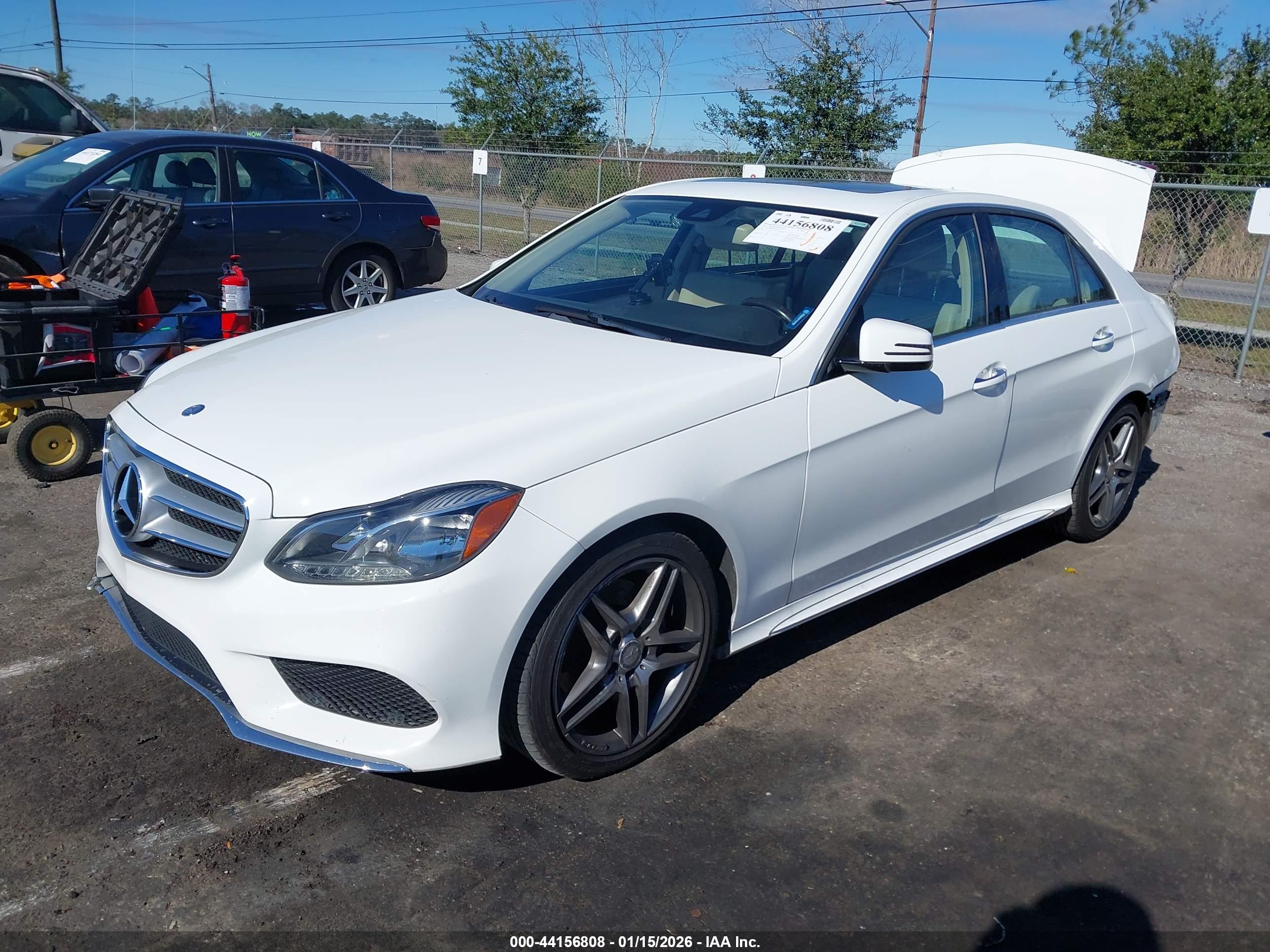 MERCEDES-BENZ E image 2
