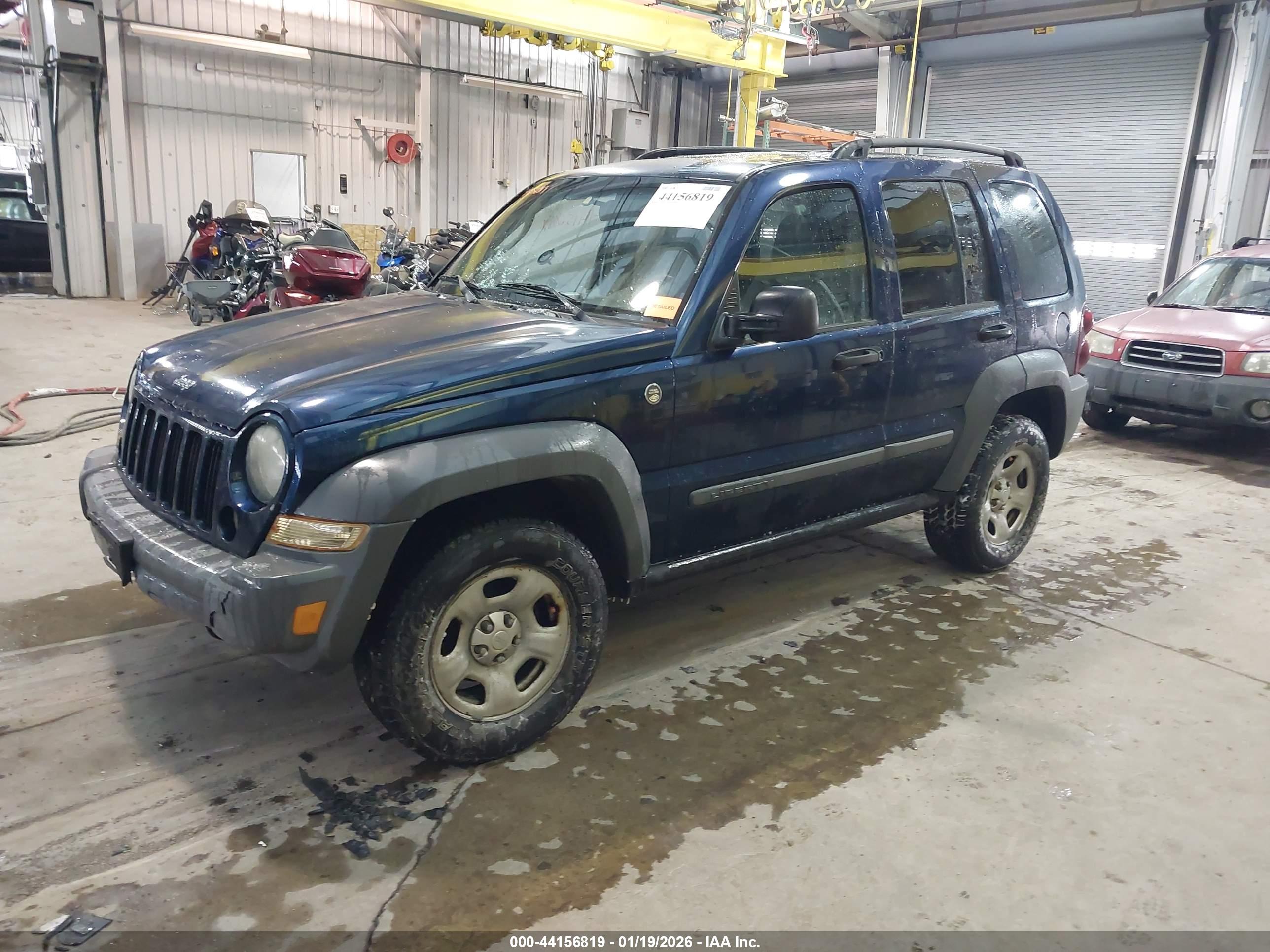 JEEP LIBERTY image 2