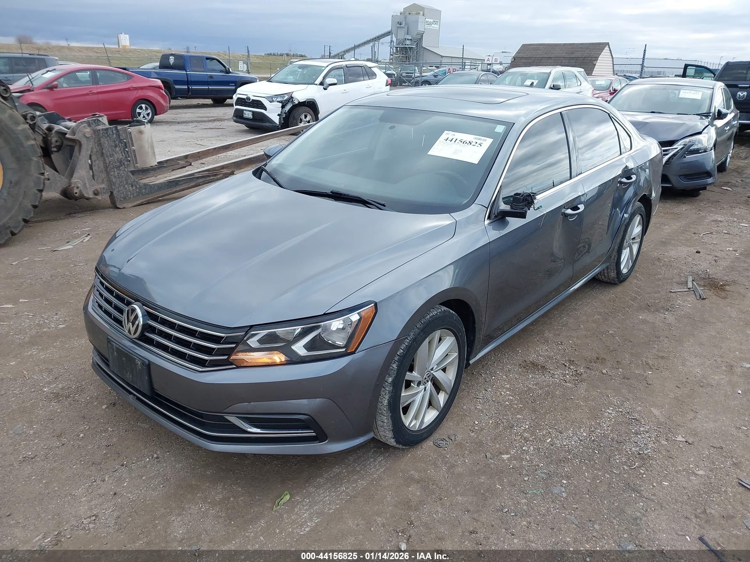 VOLKSWAGEN PASSAT image 2