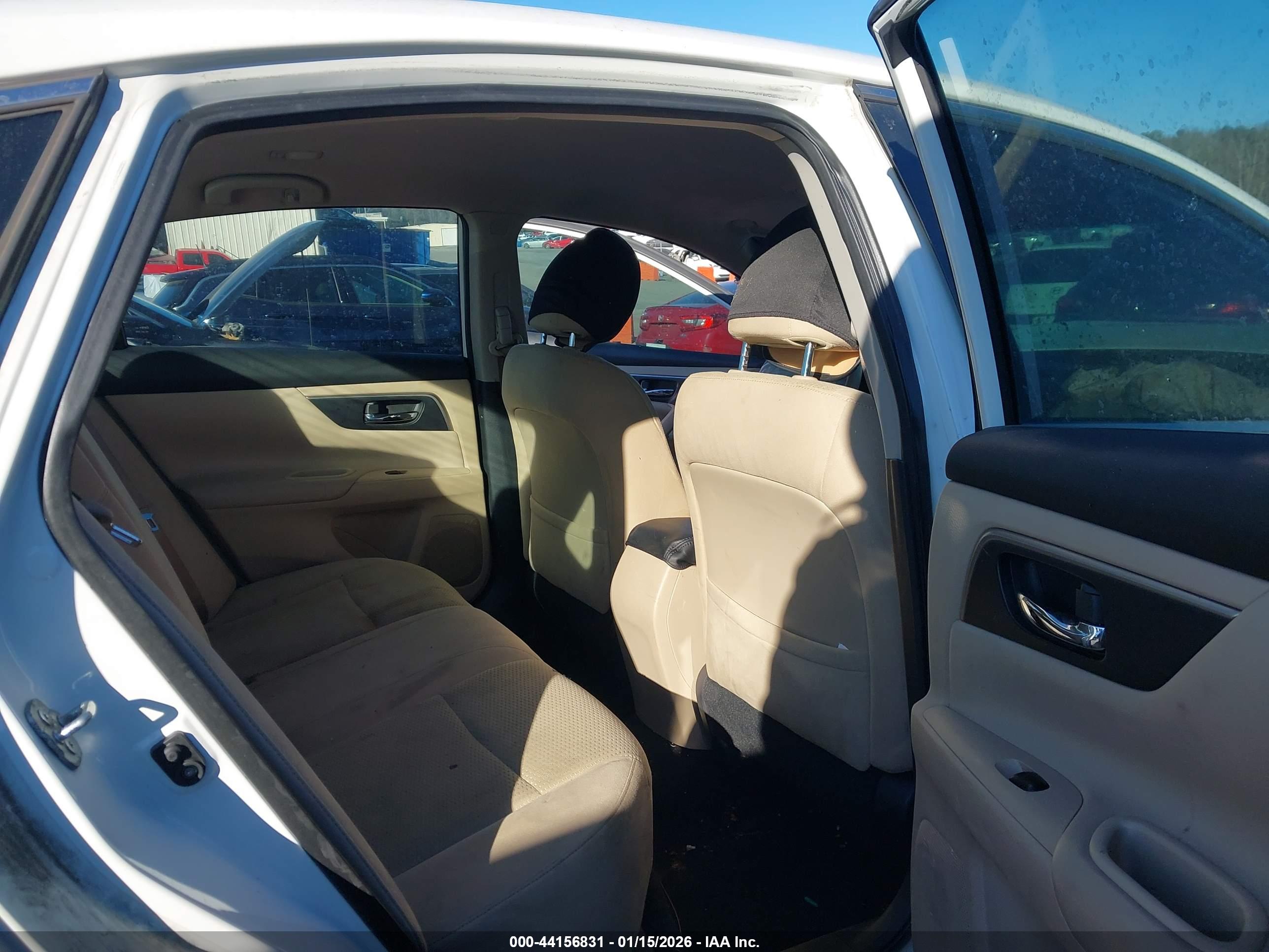 NISSAN ALTIMA image 8