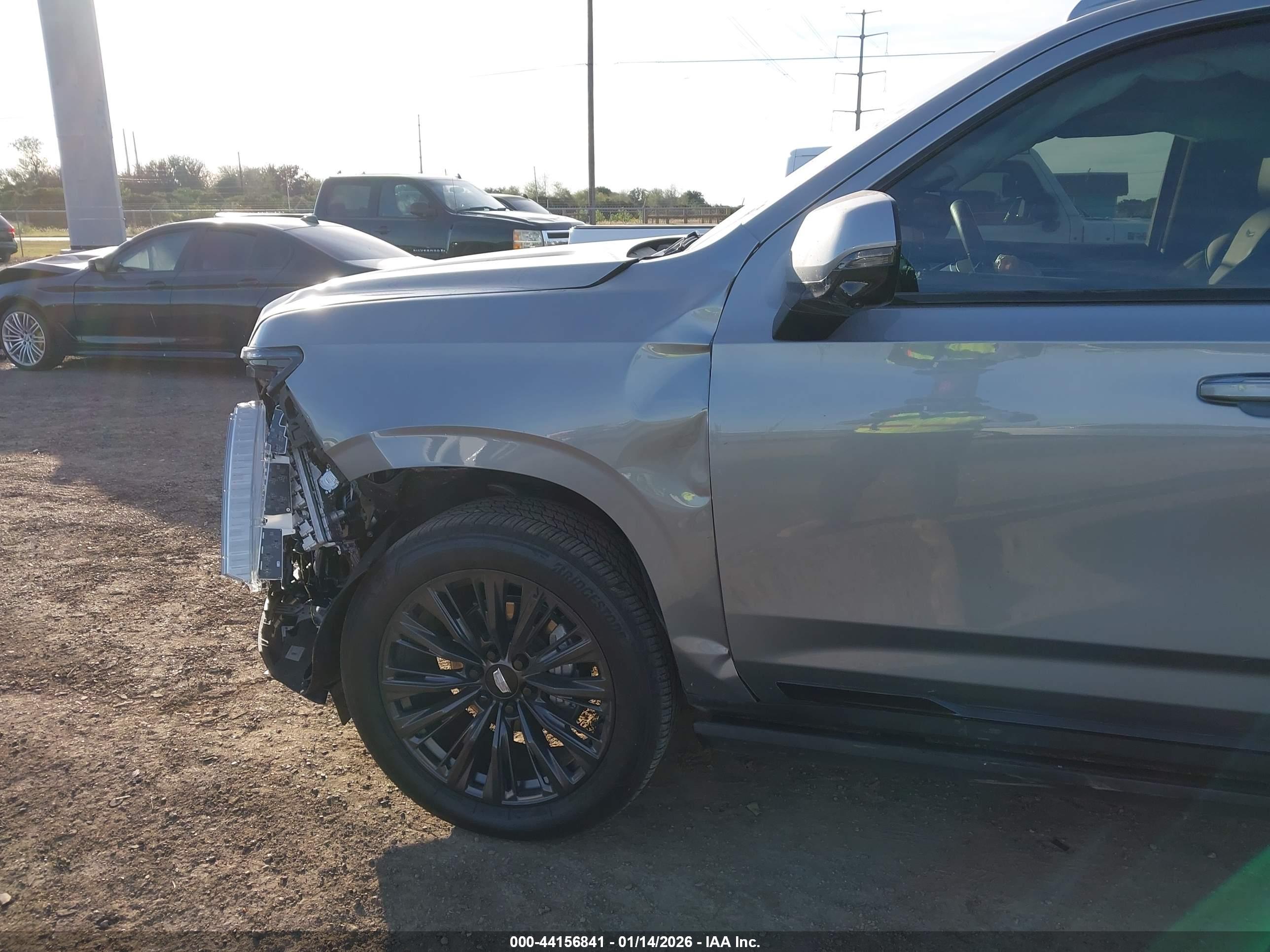 CADILLAC ESCALADE image 6