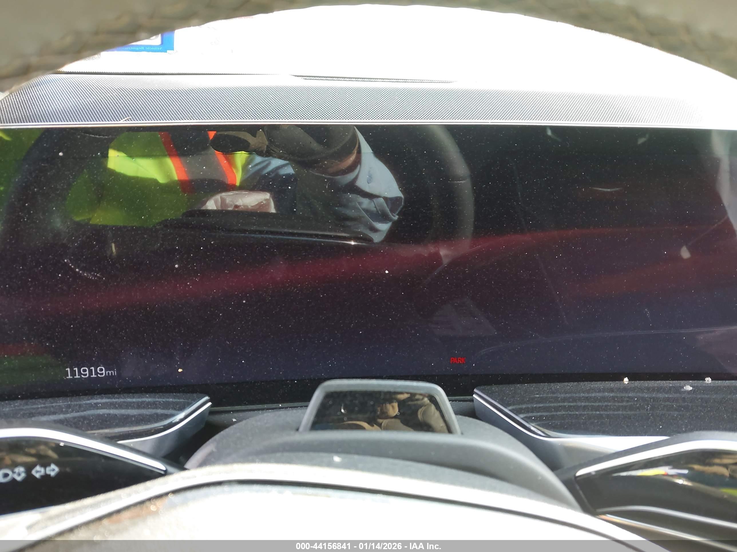 CADILLAC ESCALADE image 7