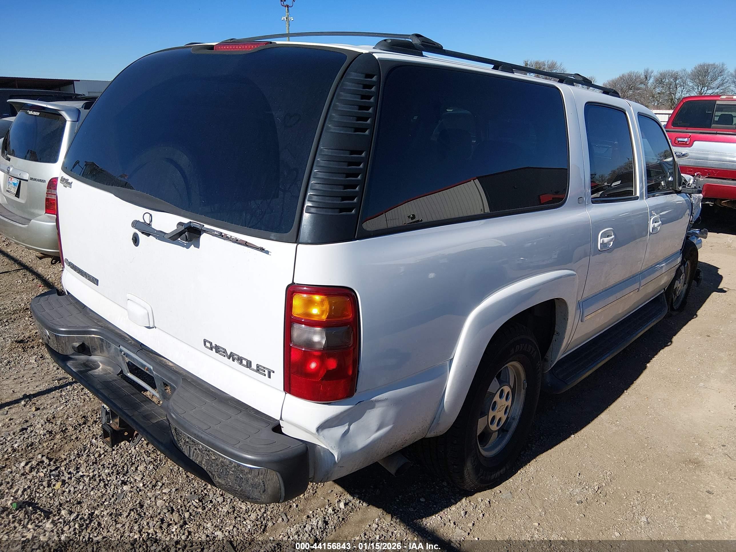 CHEVROLET SUBURBAN image 4