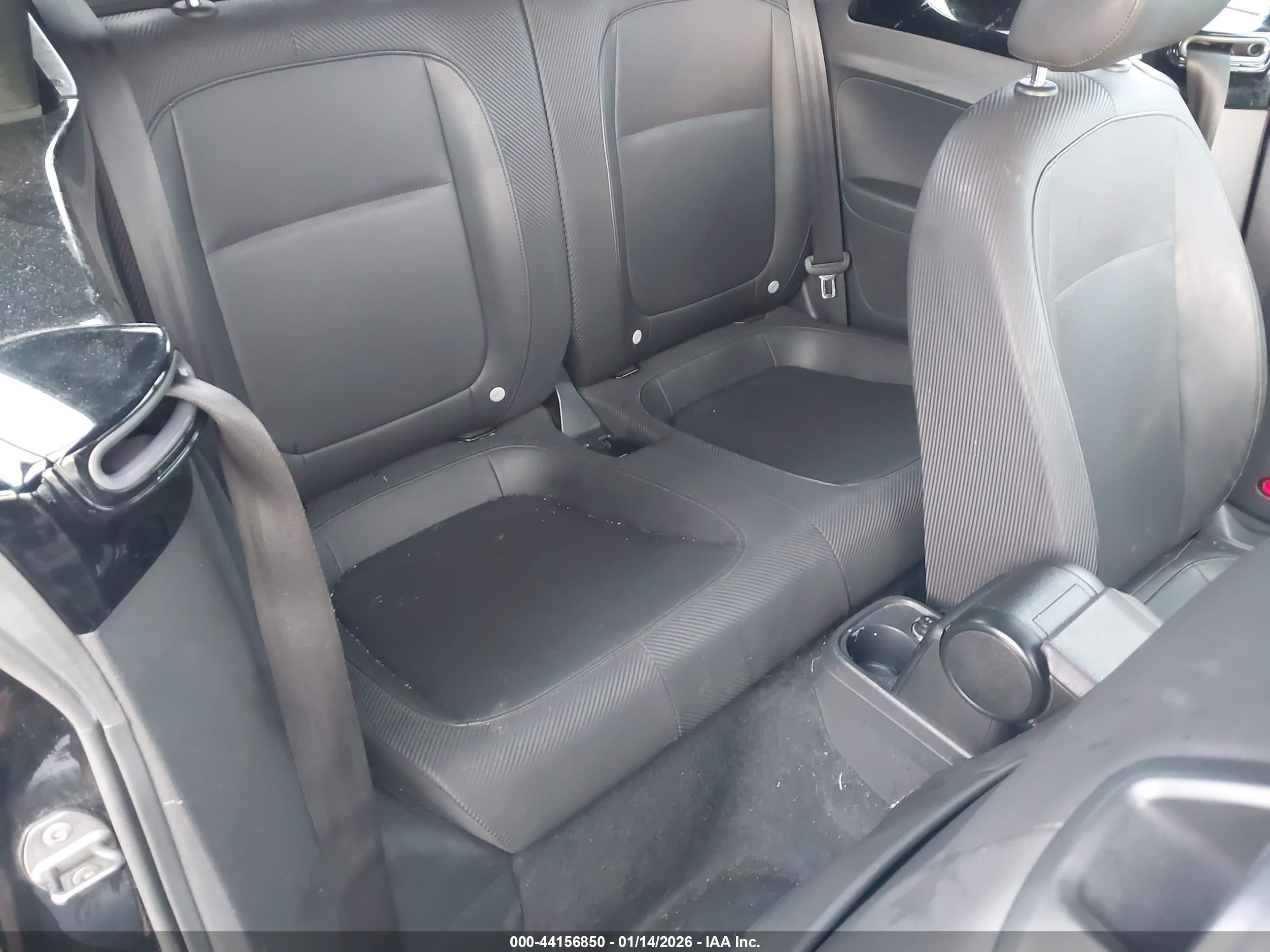 VOLKSWAGEN BEETLE image 8