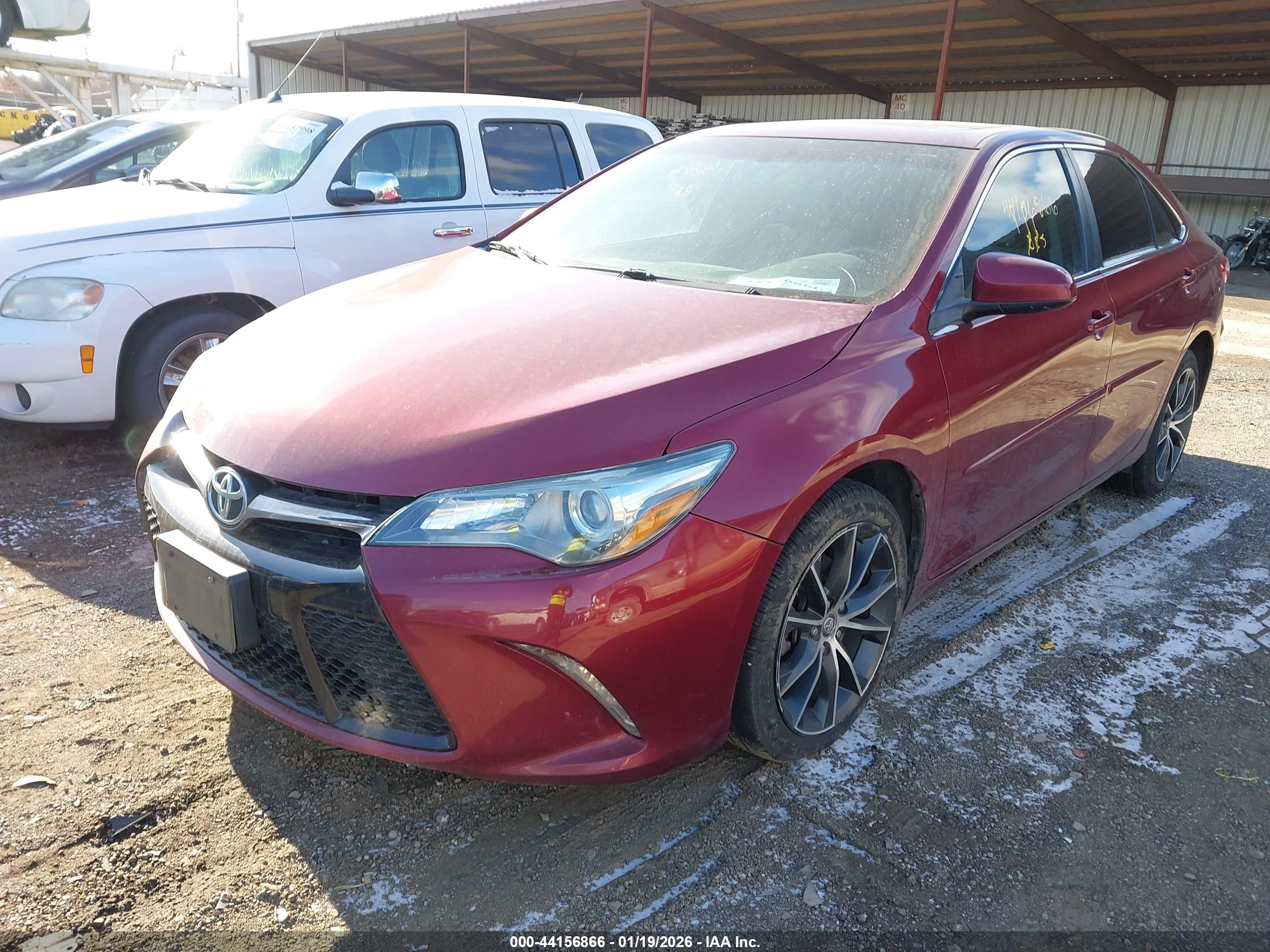 TOYOTA CAMRY image 2
