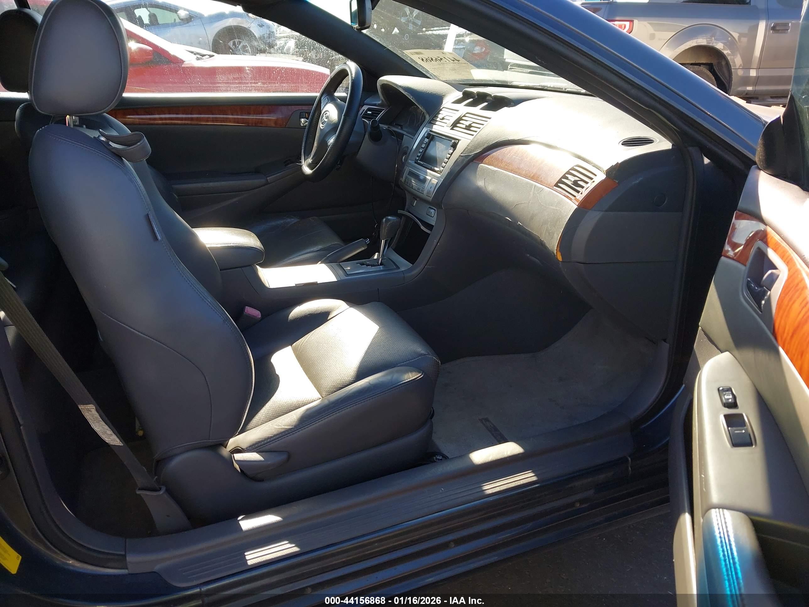 TOYOTA CAMRY image 5