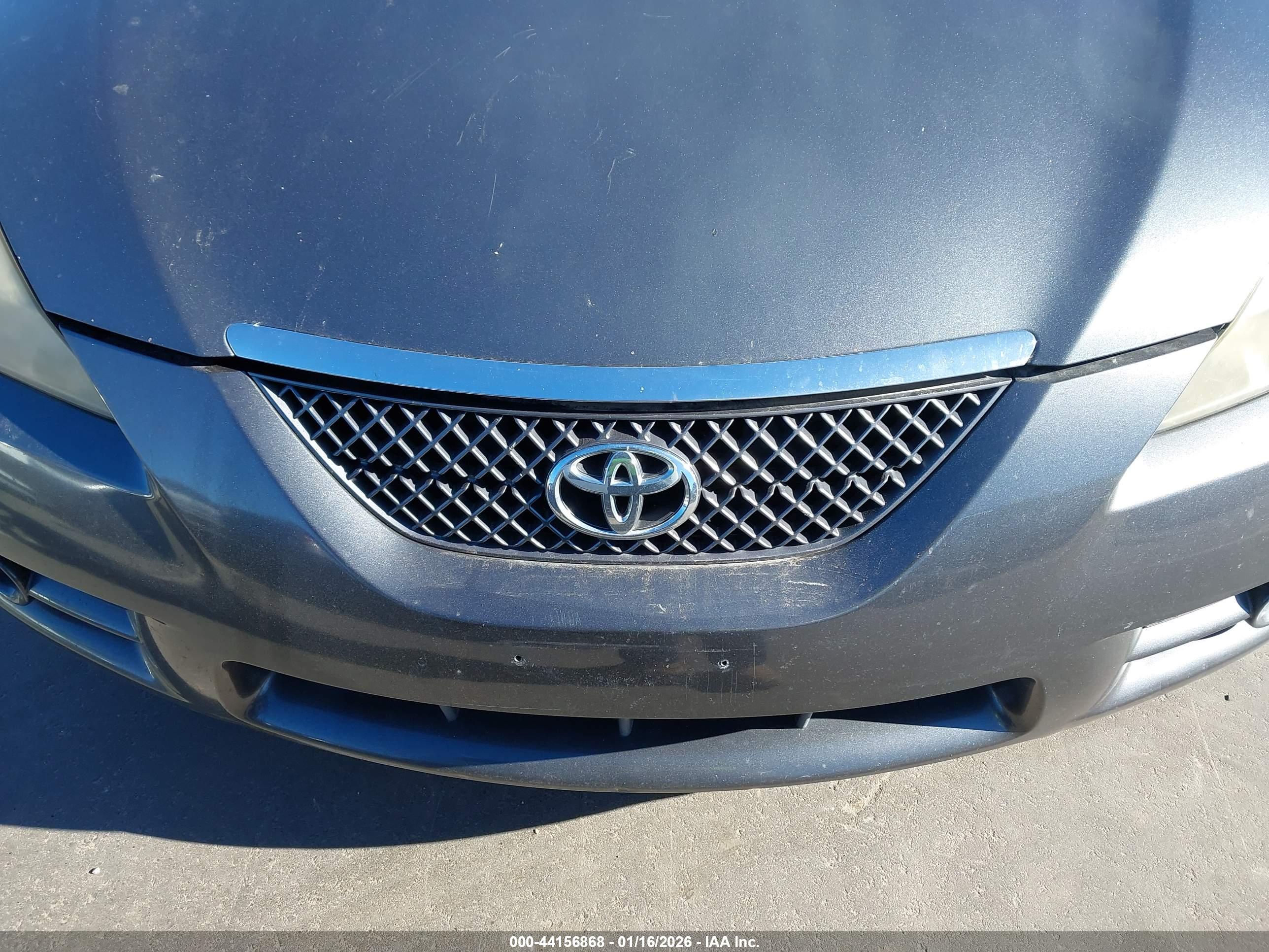 TOYOTA CAMRY image 6