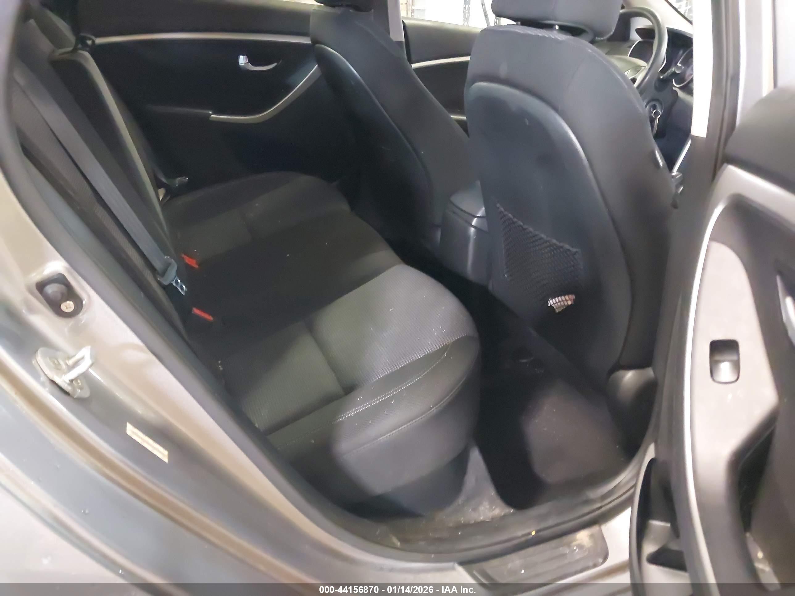 HYUNDAI ELANTRA image 8