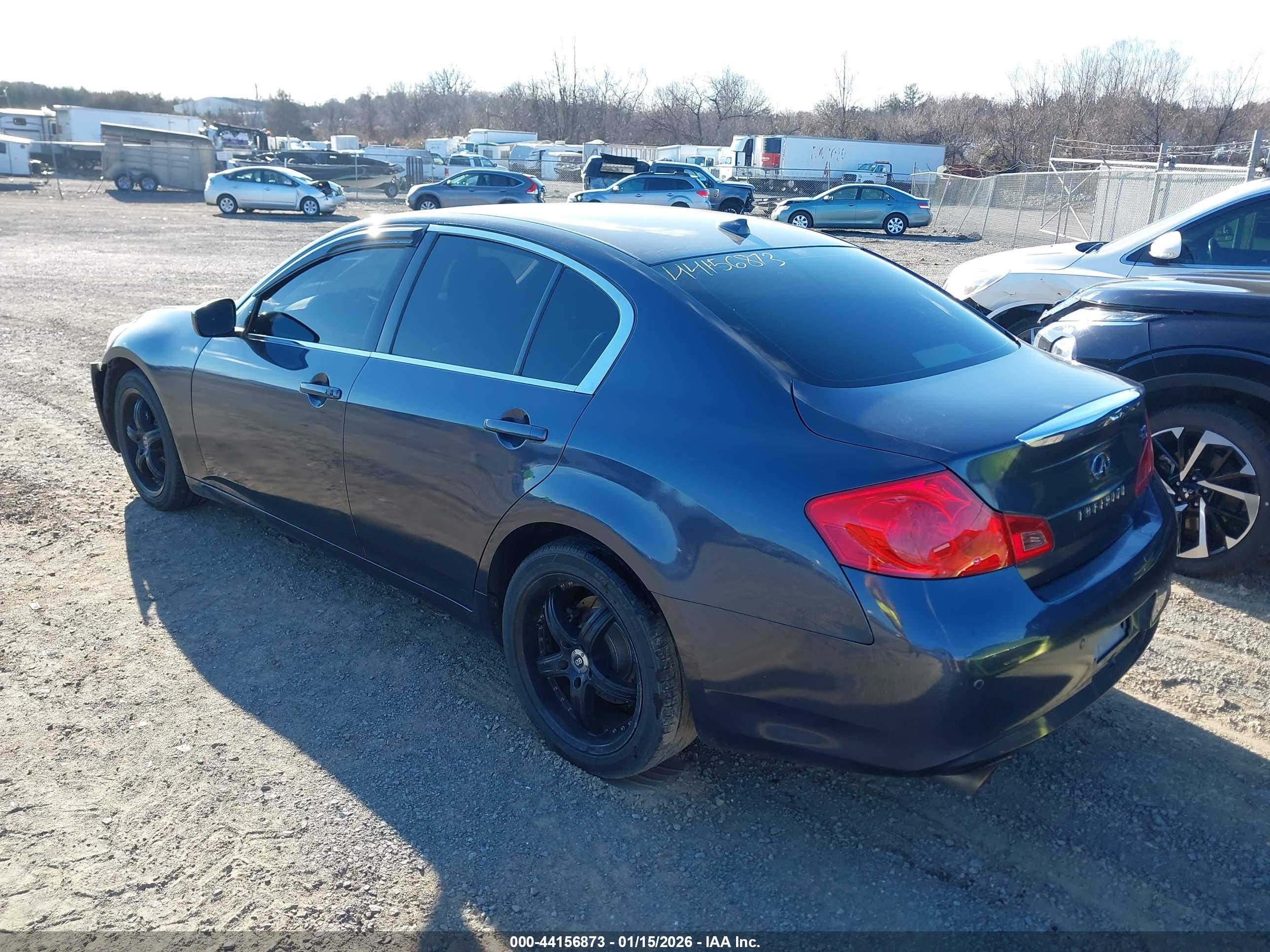 INFINITI G37 image 3