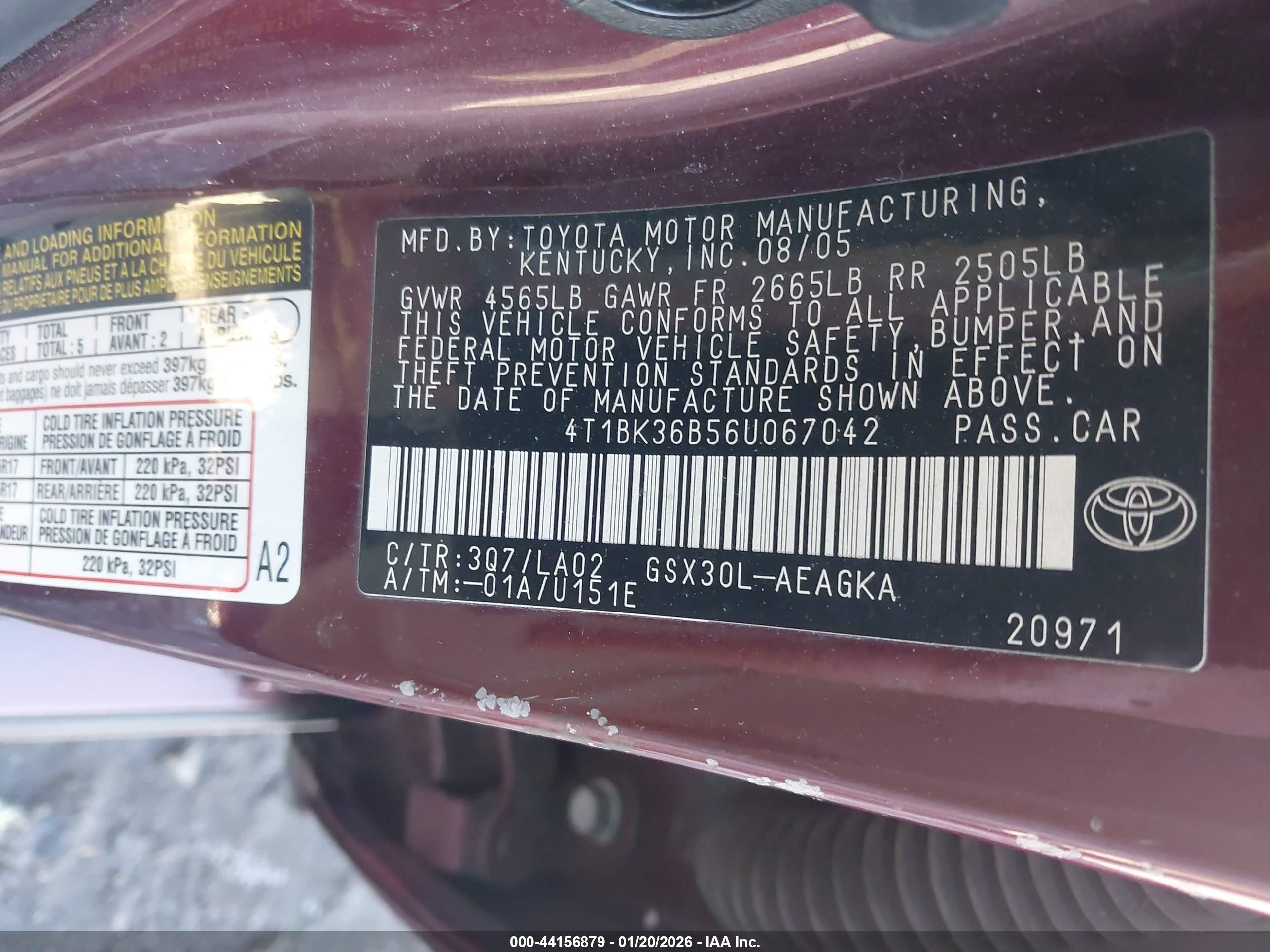 TOYOTA AVALON image 9