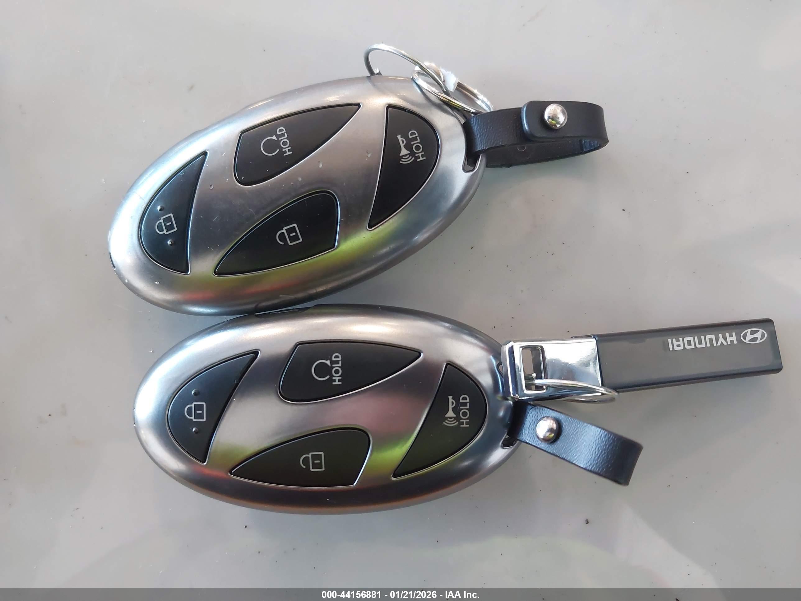 HYUNDAI ELANTRA image 11