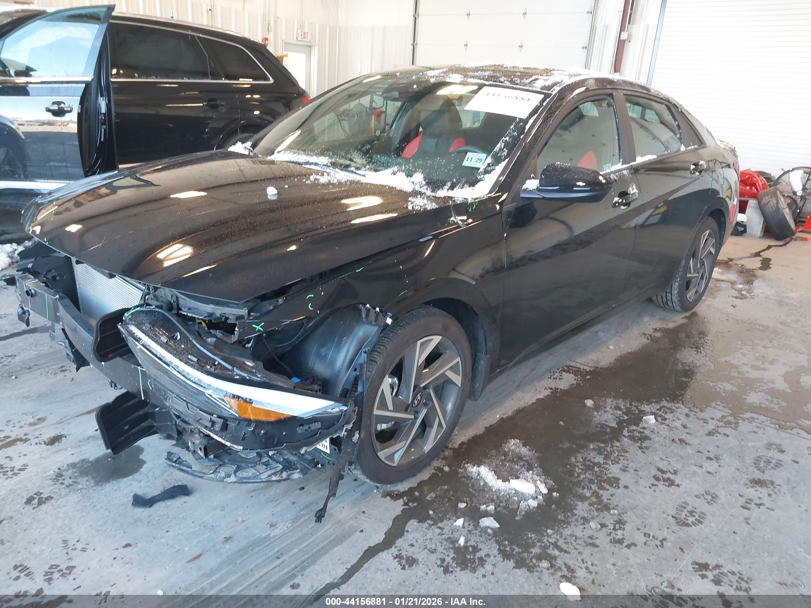 HYUNDAI ELANTRA image 2