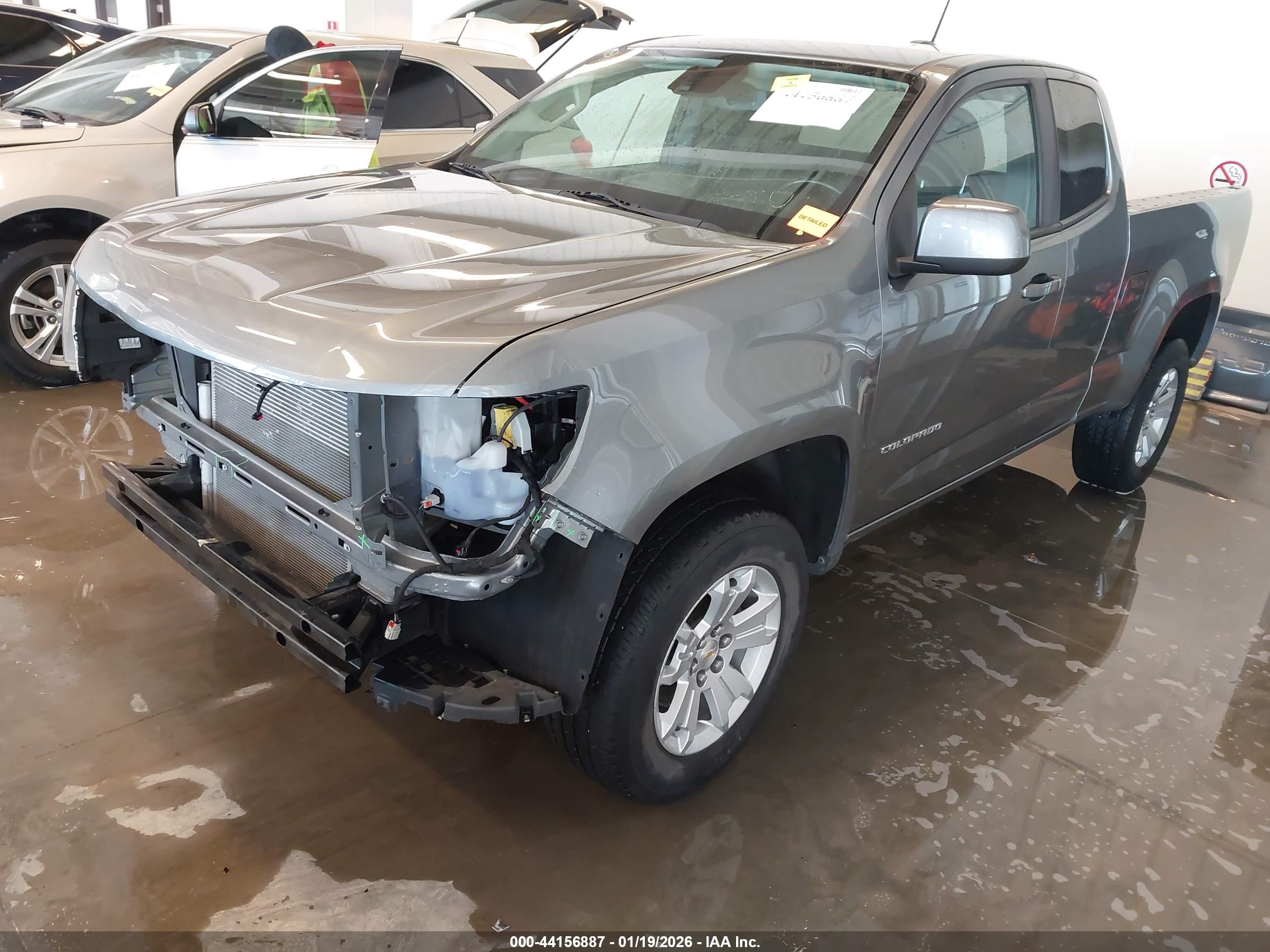 CHEVROLET COLORADO image 2