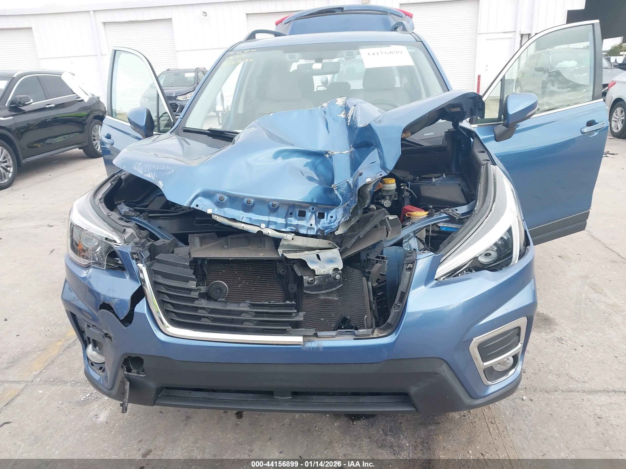 SUBARU FORESTER image 6