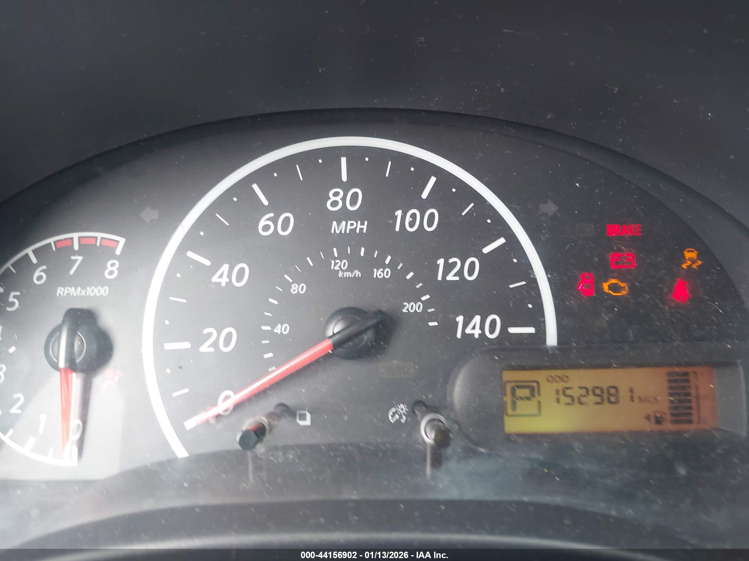 NISSAN VERSA image 7