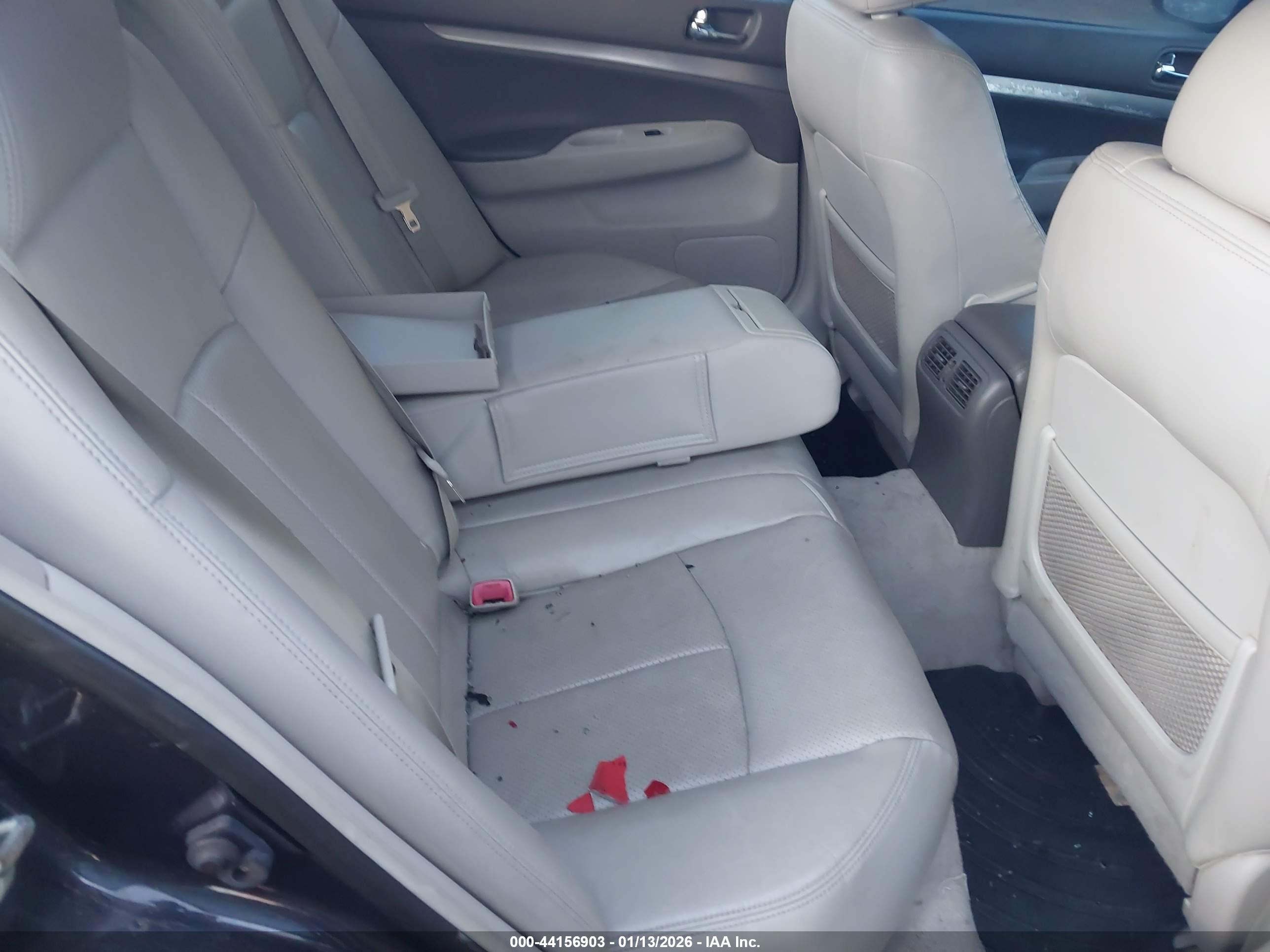 INFINITI G25X image 8