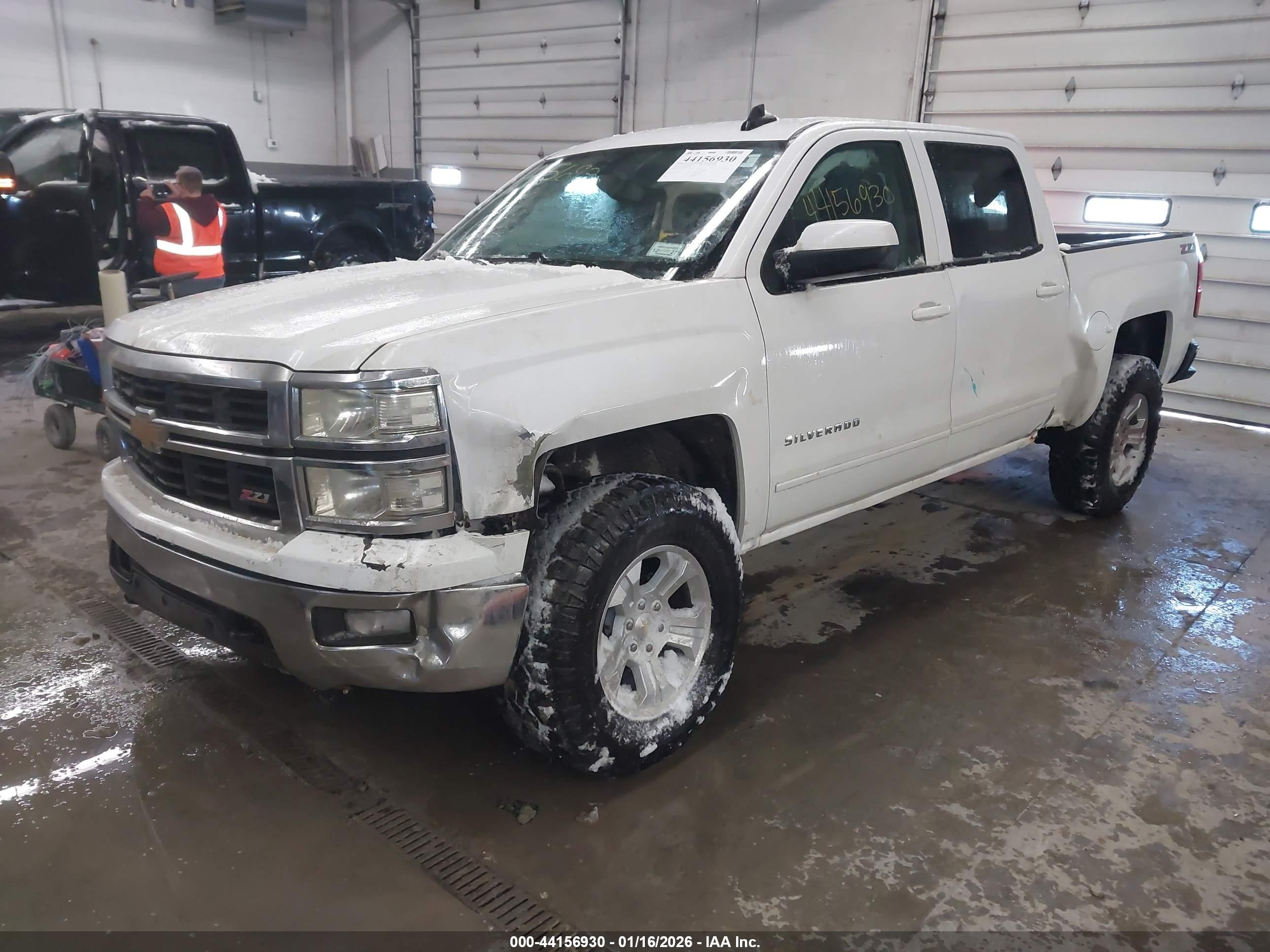 CHEVROLET SILVERADO image 2