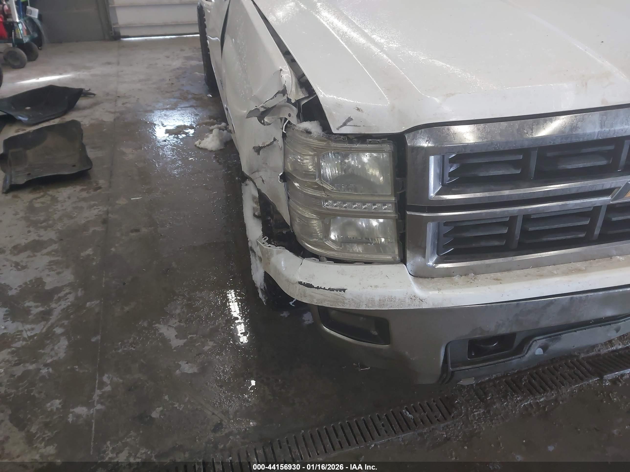 CHEVROLET SILVERADO image 6
