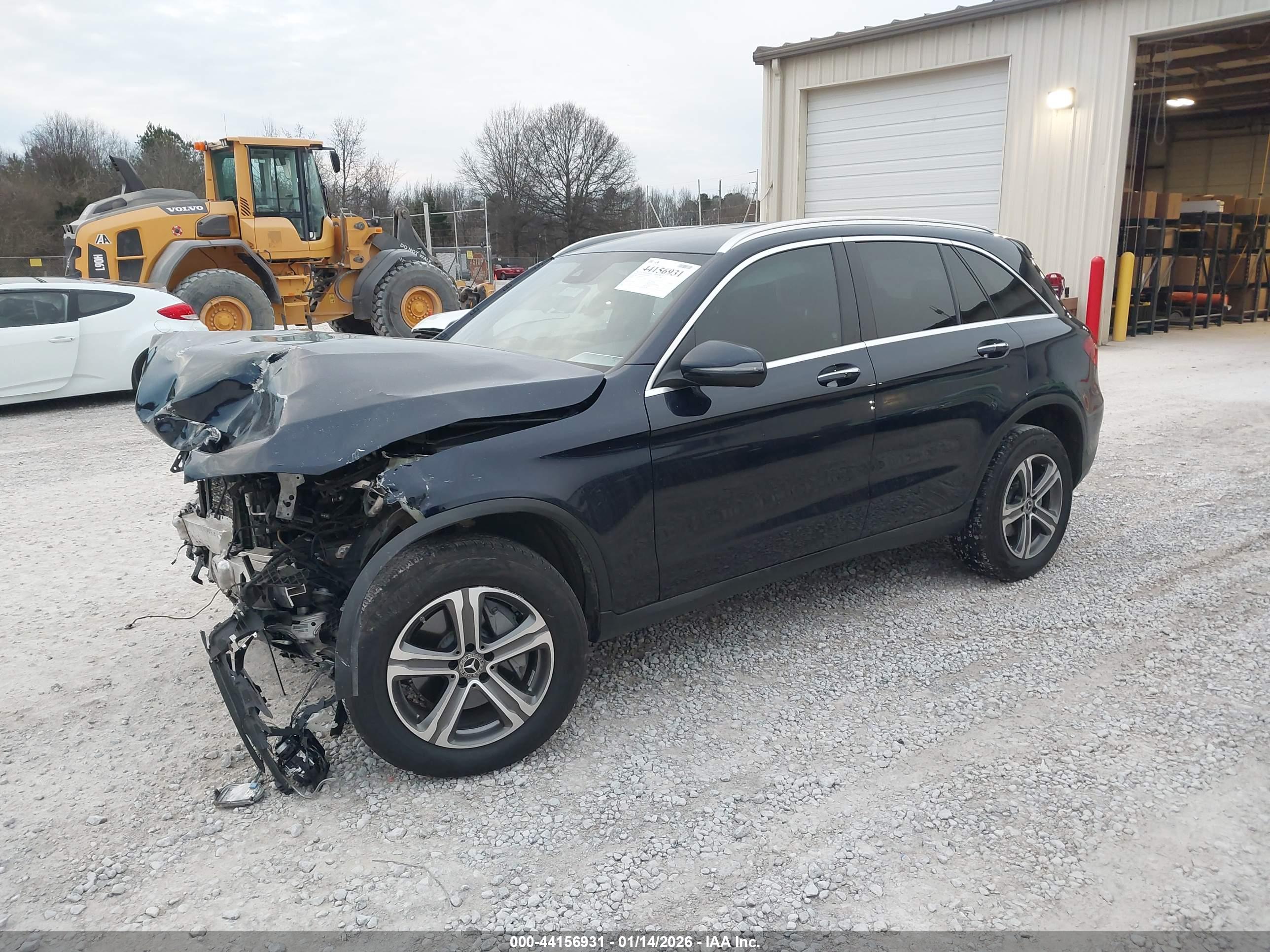 MERCEDES-BENZ GLC image 2