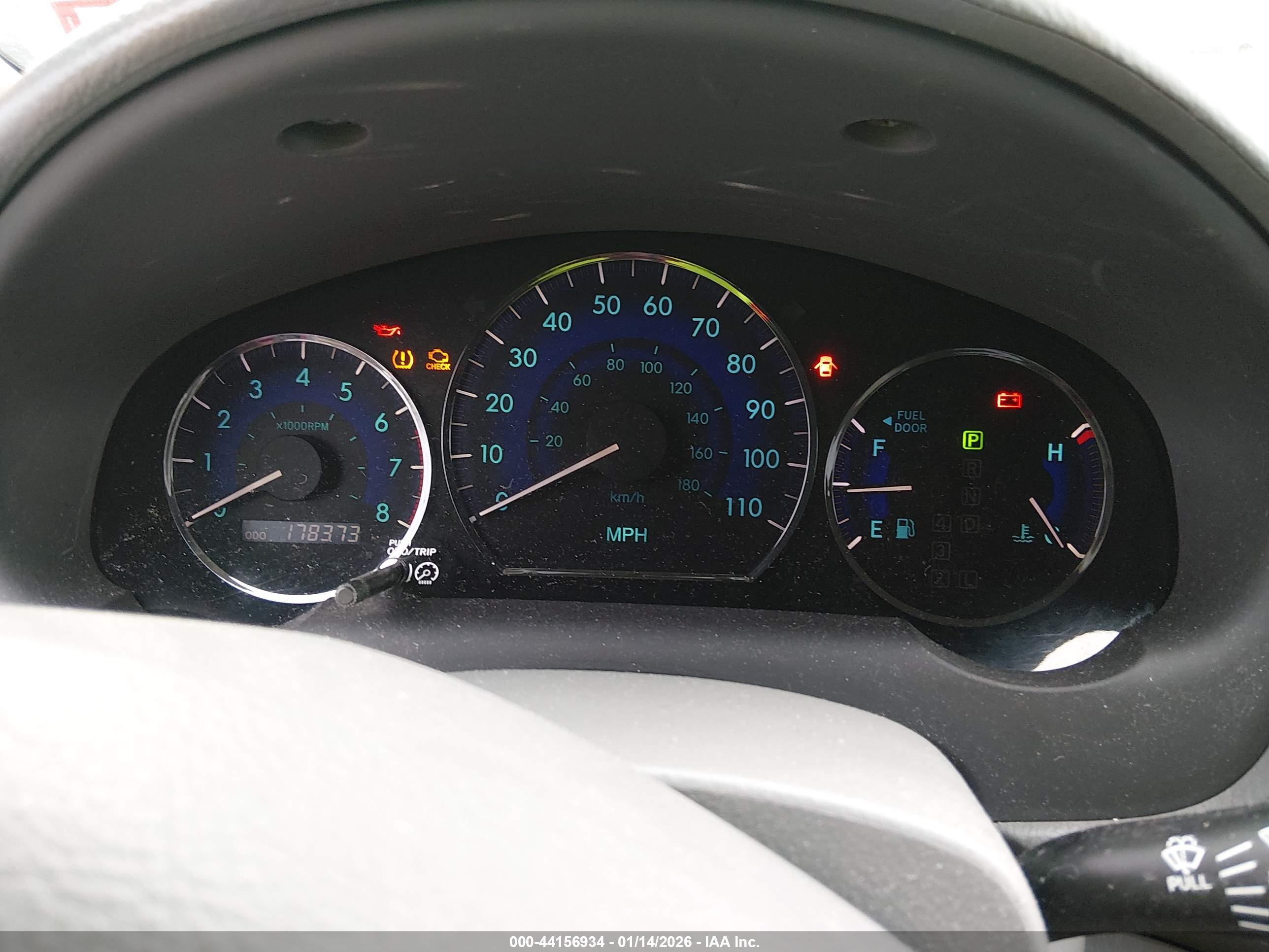 TOYOTA SIENNA image 7