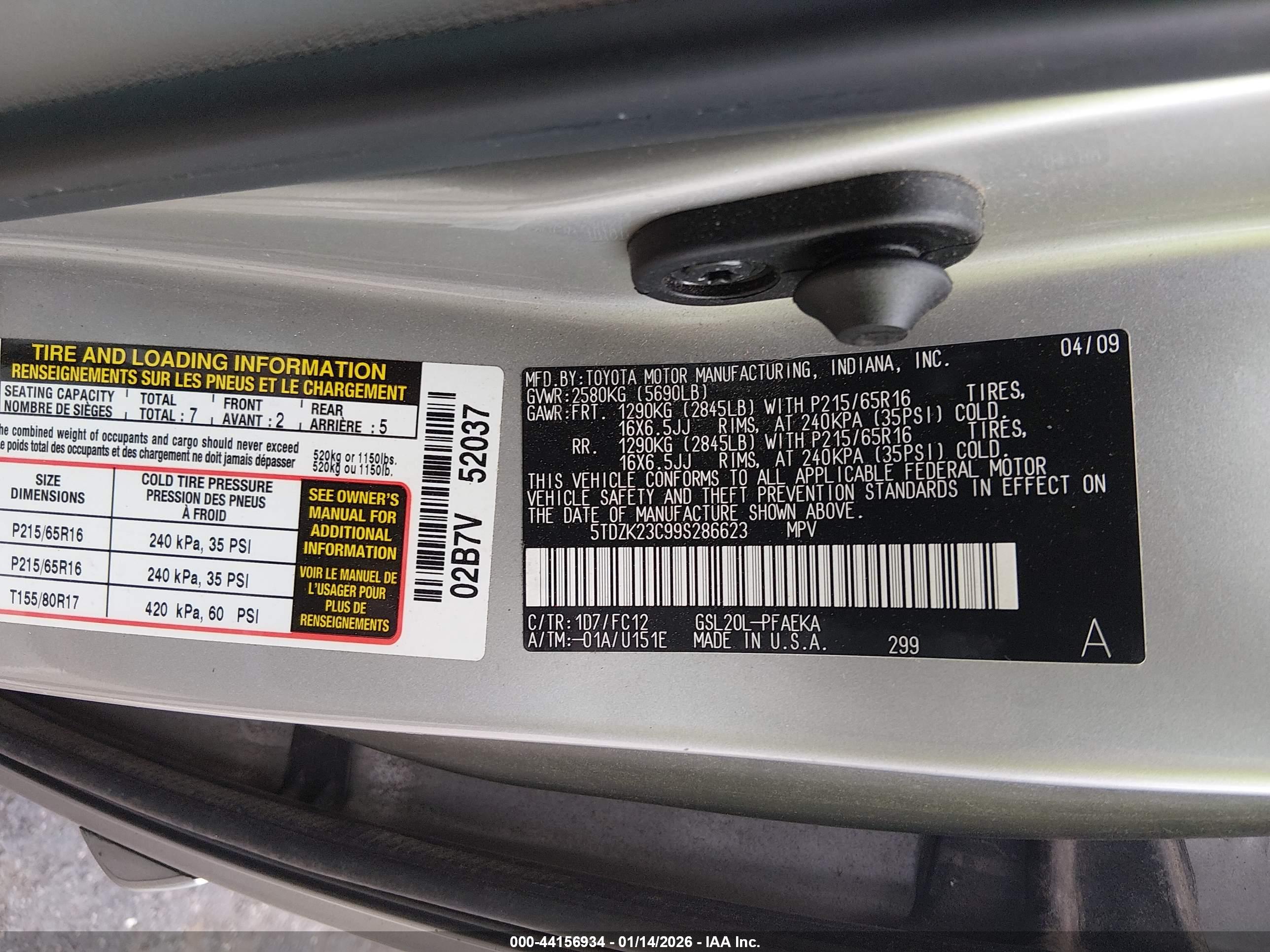 TOYOTA SIENNA image 9