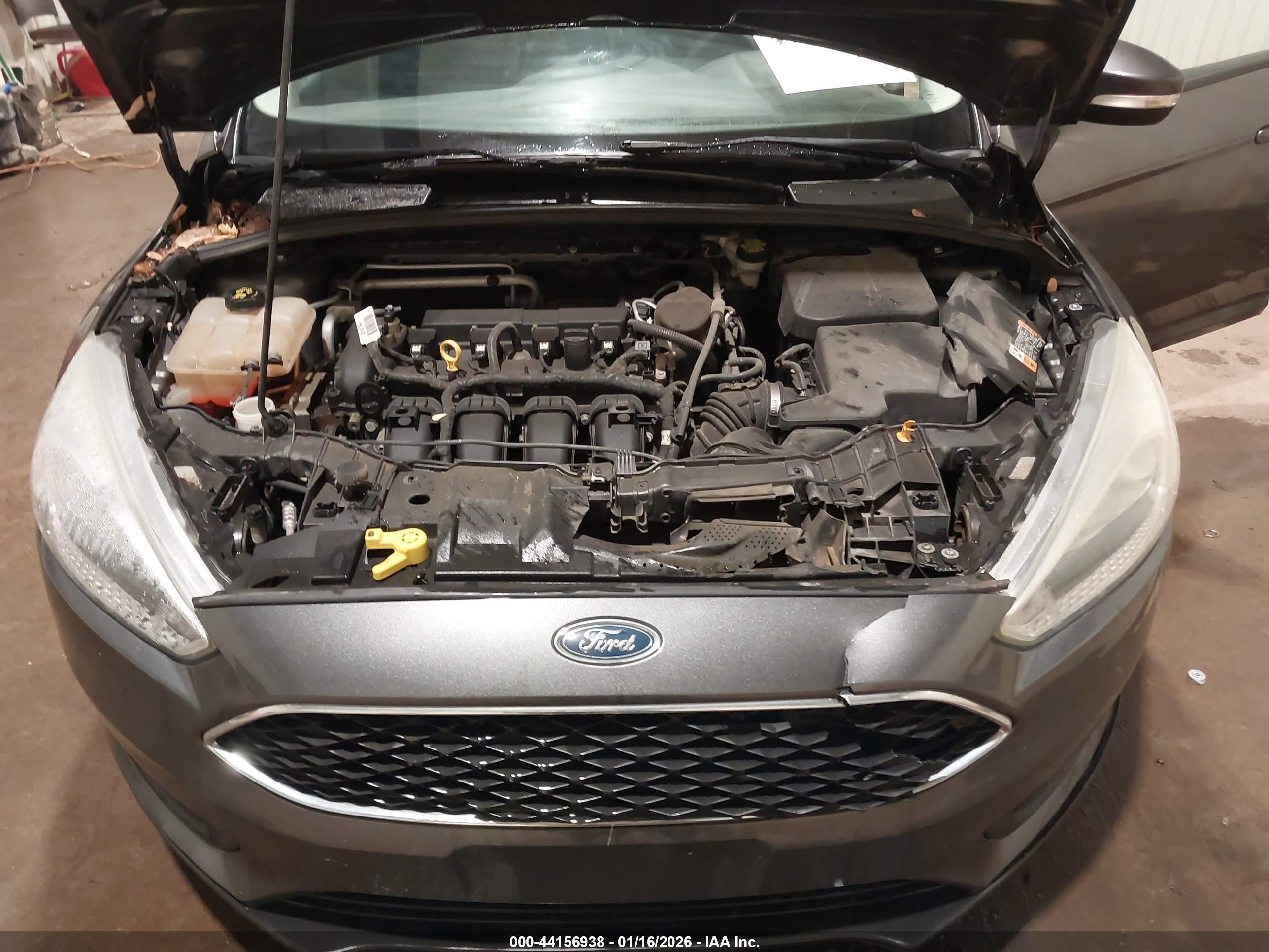 FORD FOCUS image 10