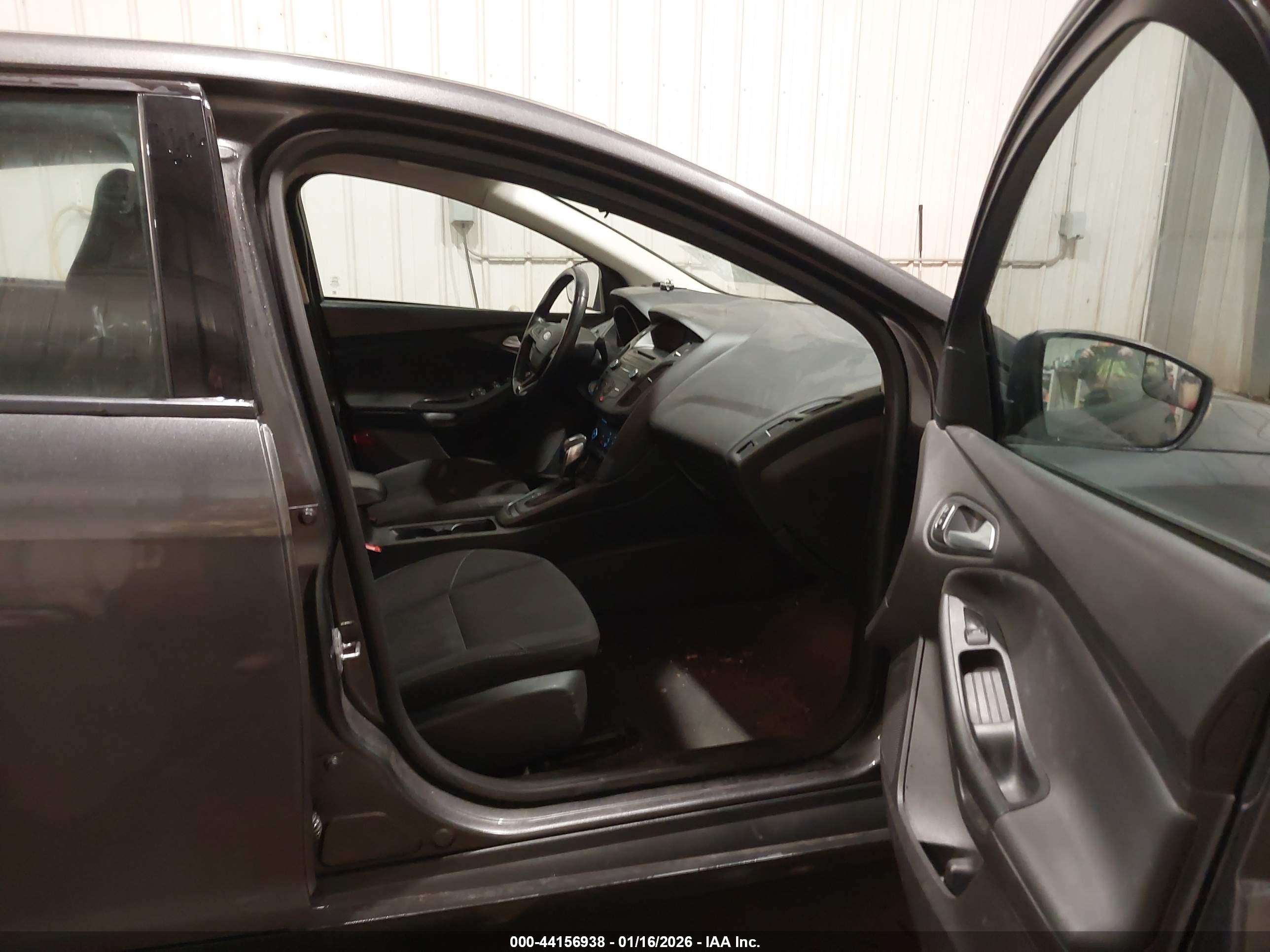 FORD FOCUS image 5