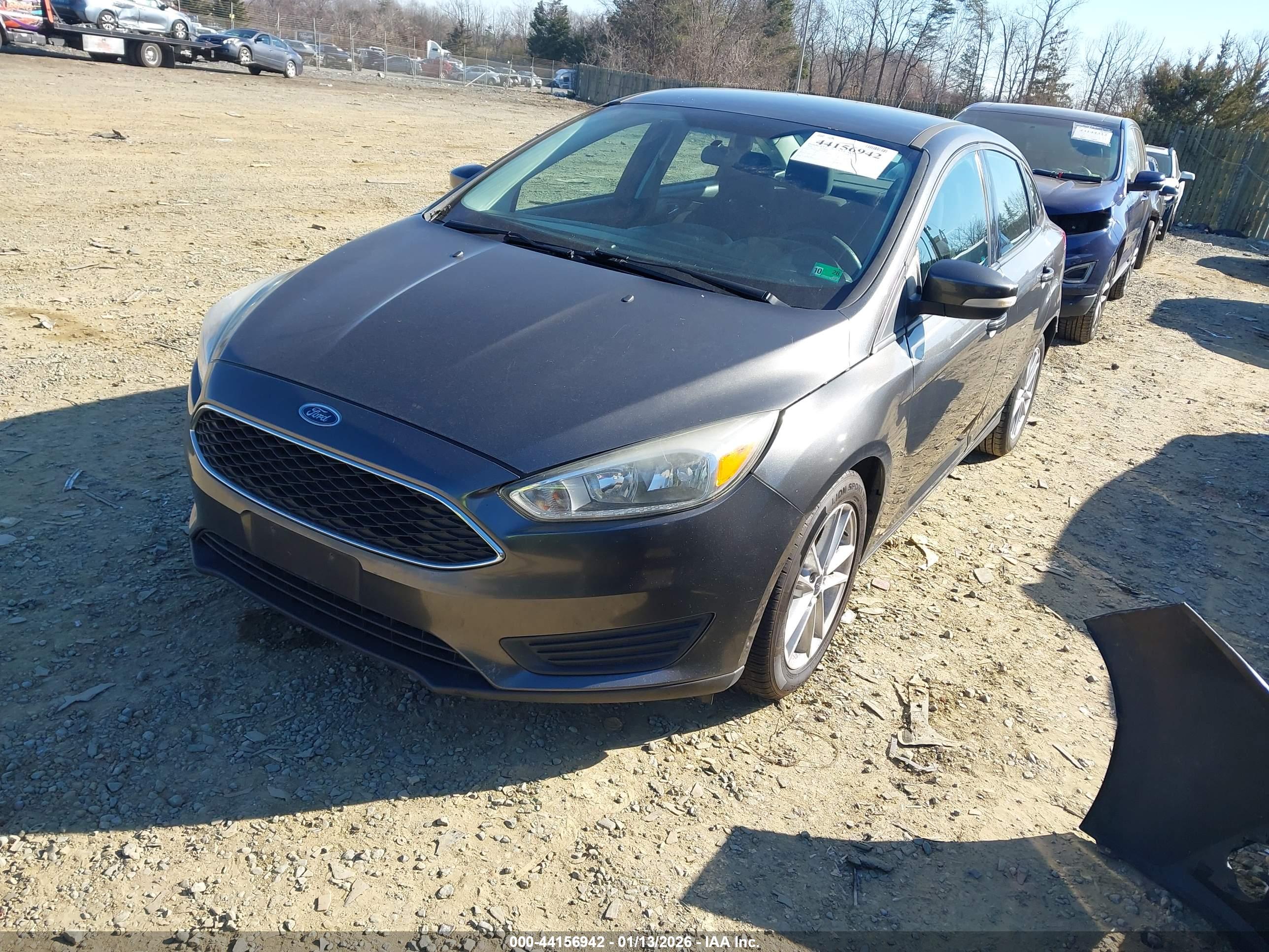FORD FOCUS image 2