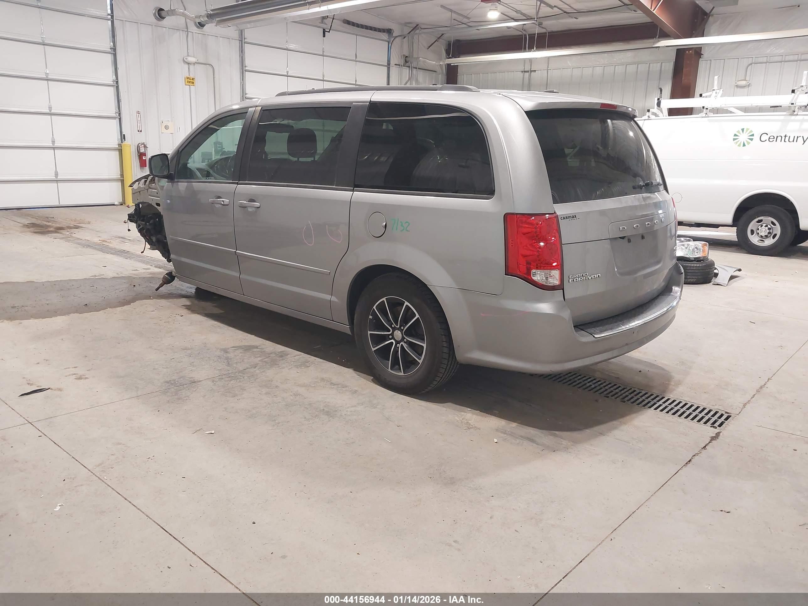 DODGE GRAND image 3