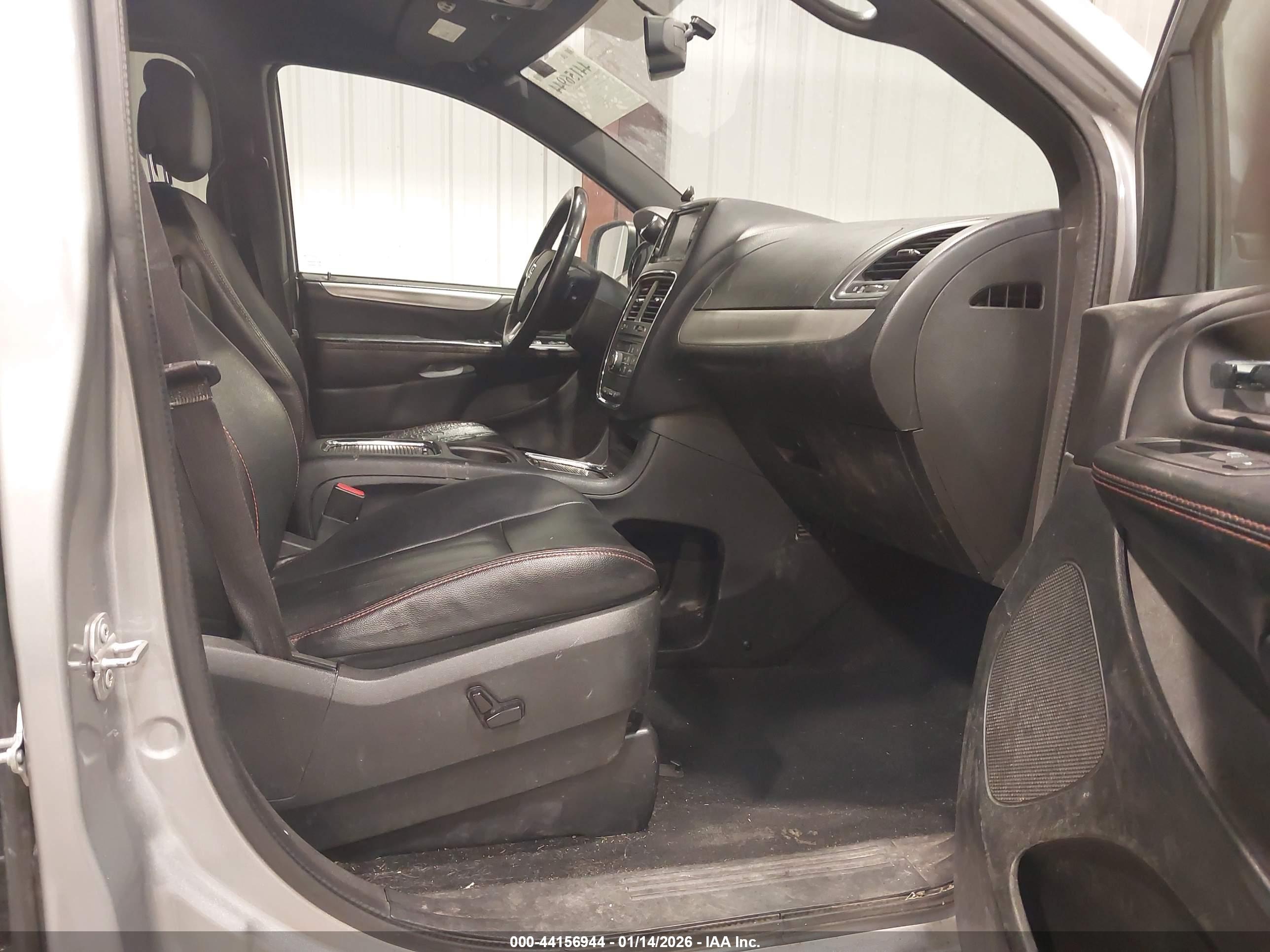 DODGE GRAND image 5