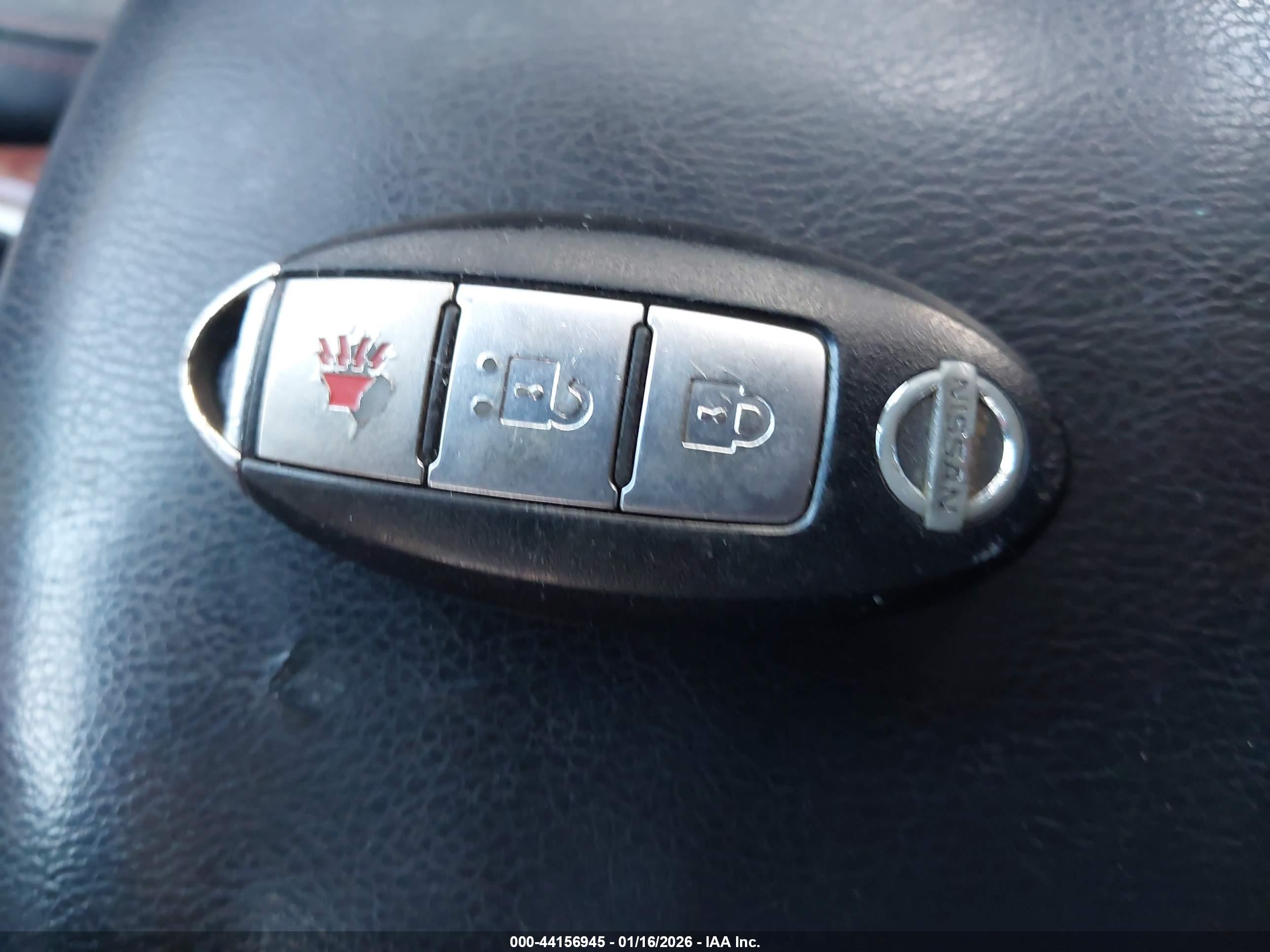 NISSAN ROGUE image 11