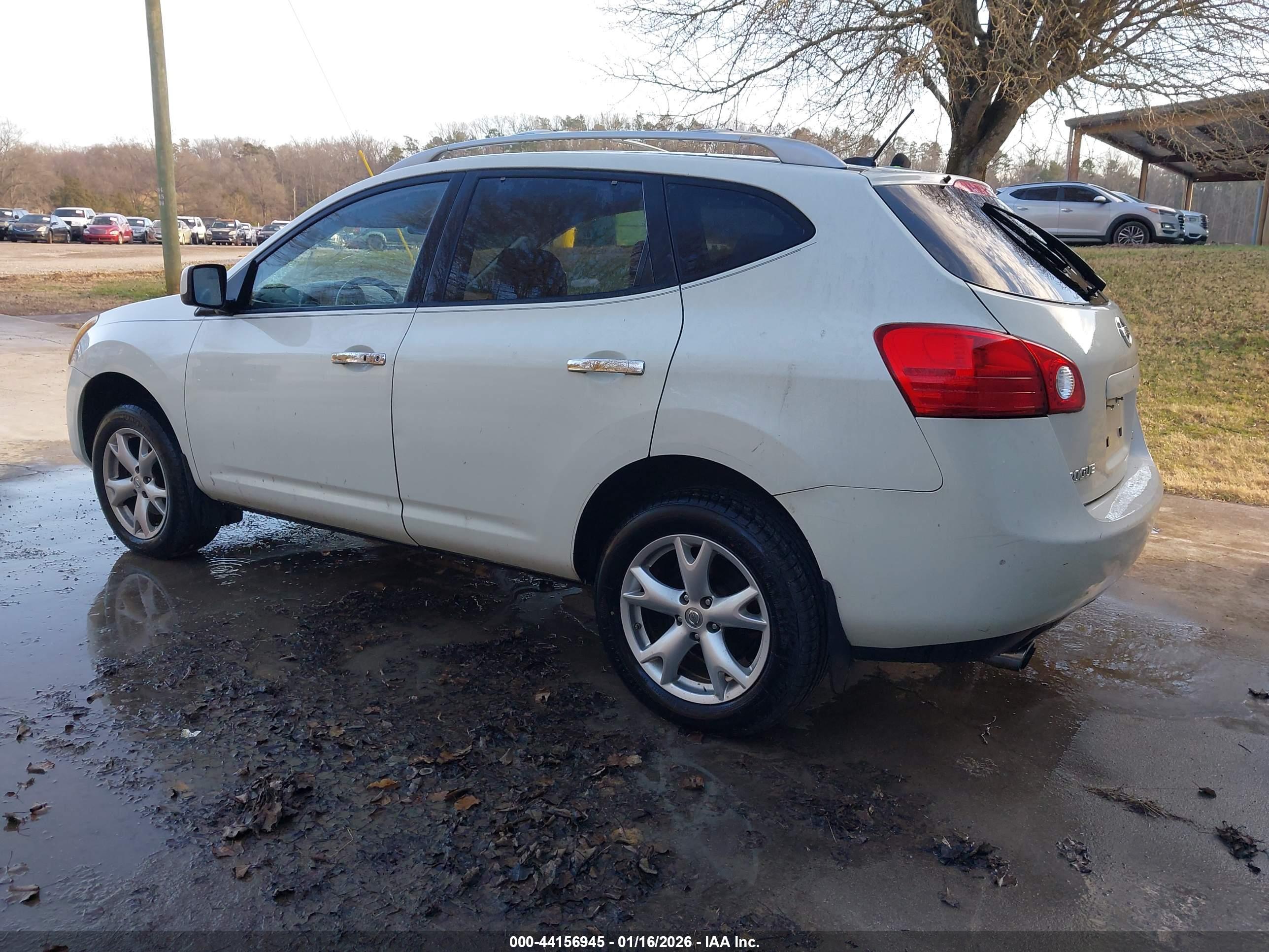 NISSAN ROGUE image 3