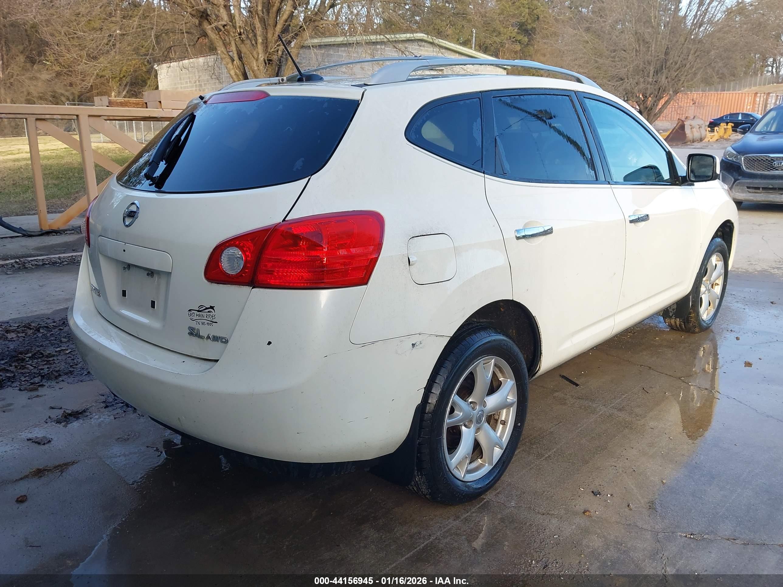 NISSAN ROGUE image 4