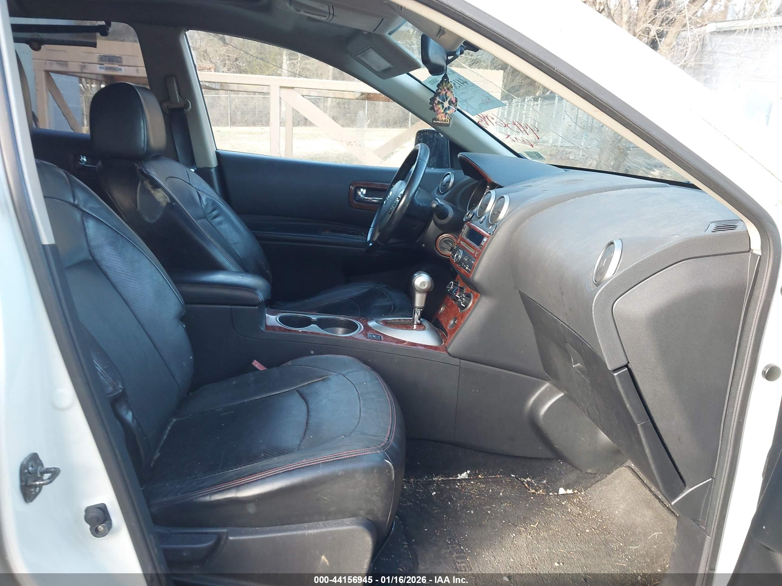 NISSAN ROGUE image 5