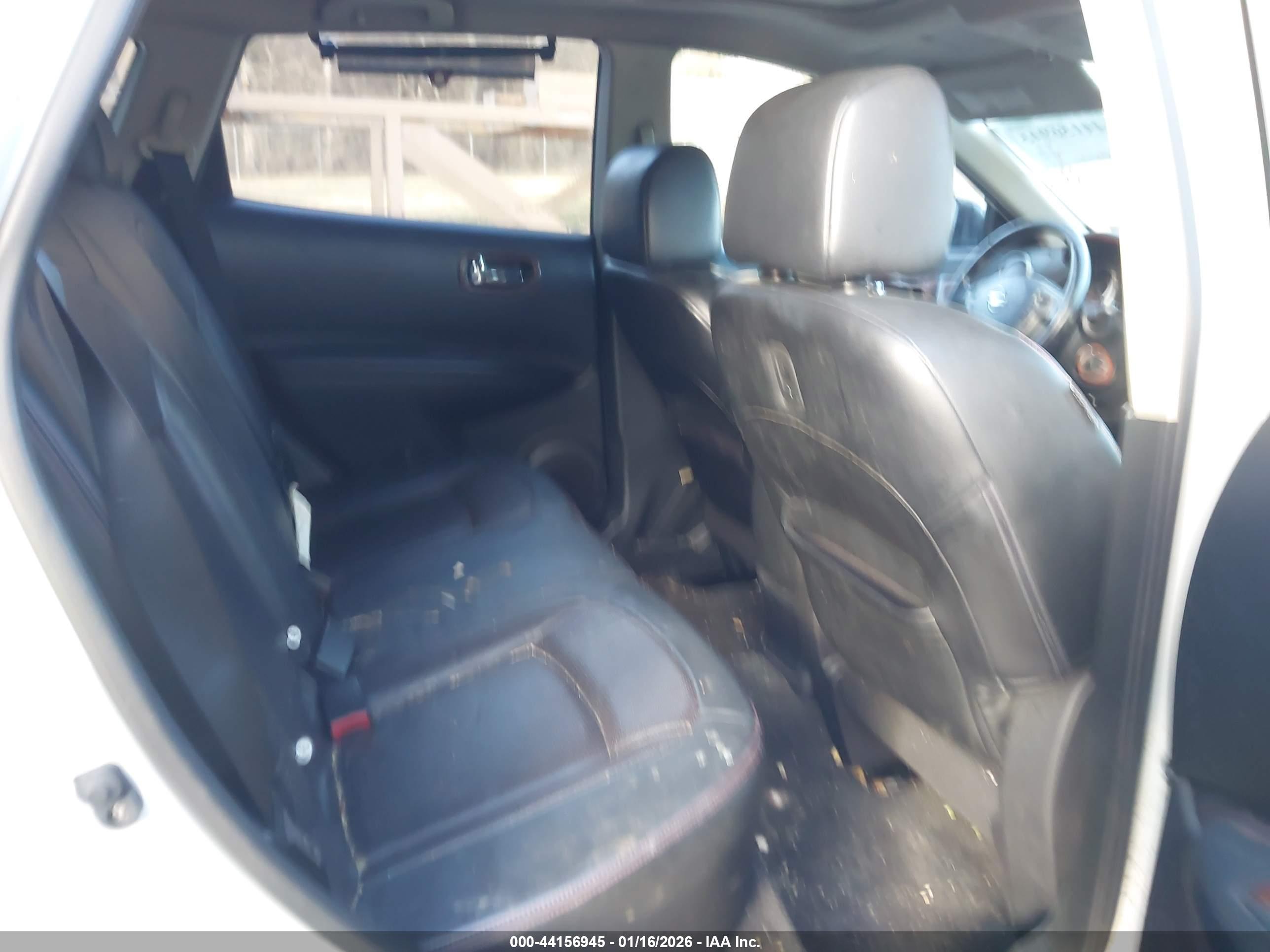 NISSAN ROGUE image 8