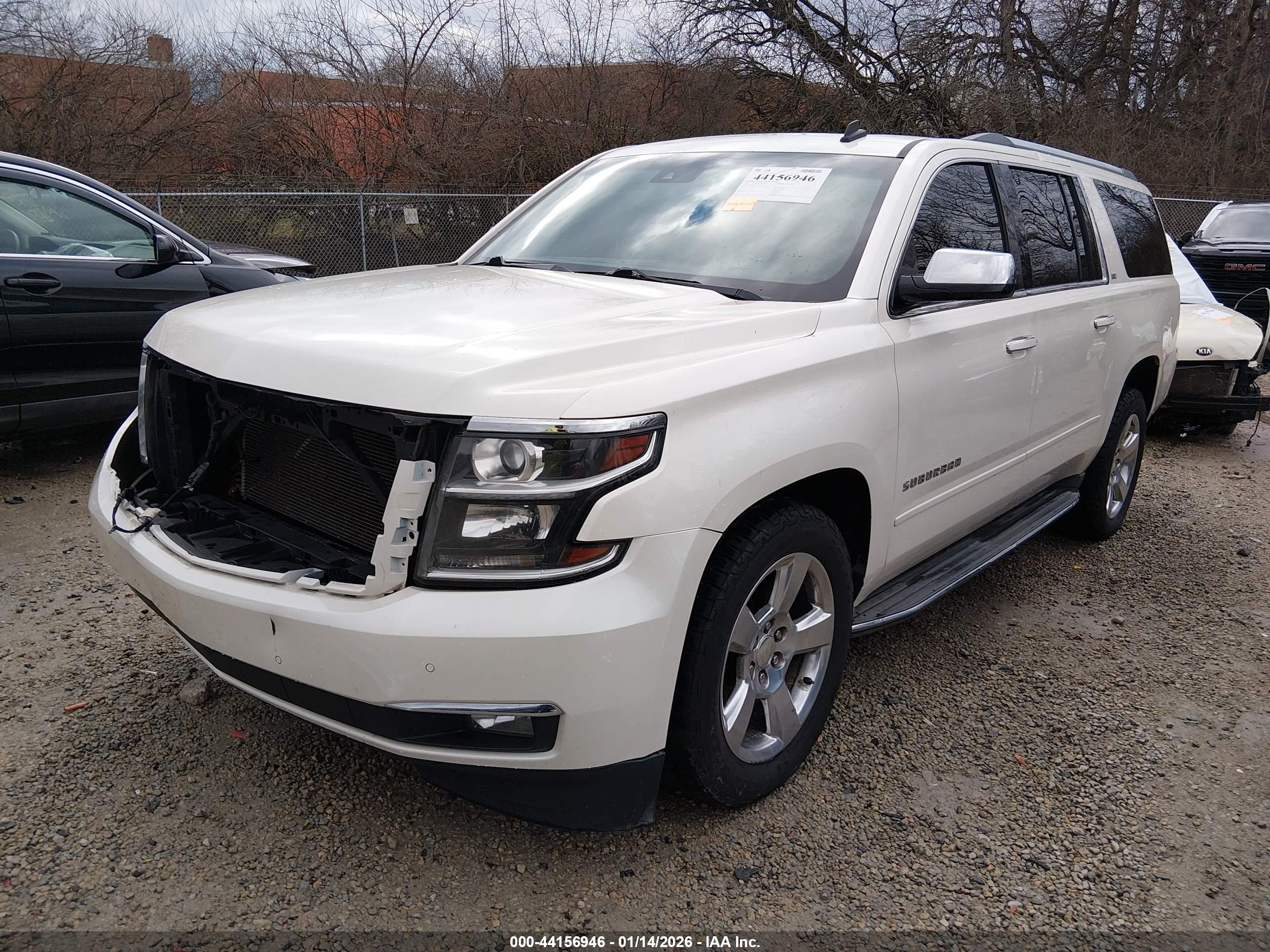 CHEVROLET SUBURBAN image 2