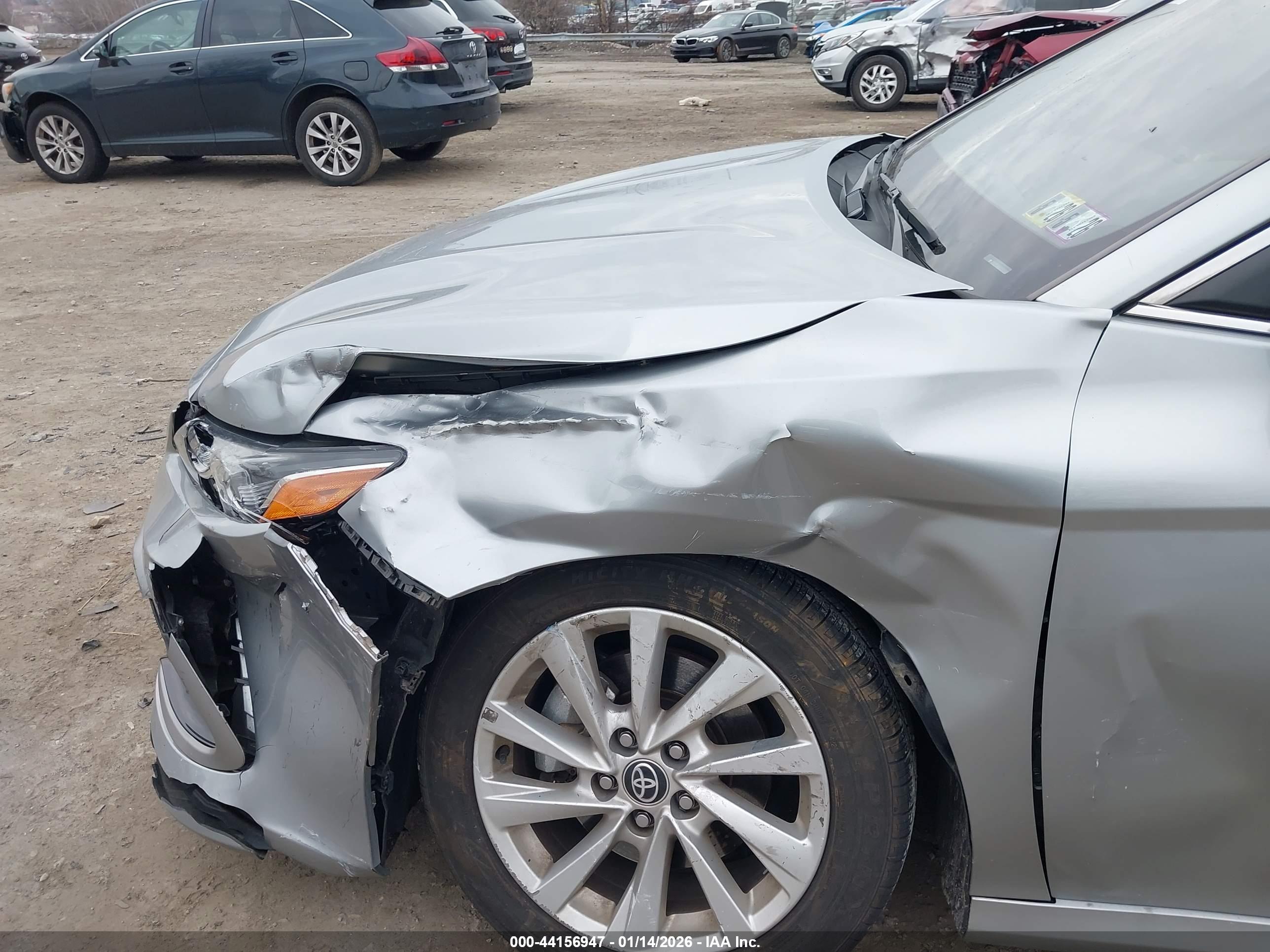 TOYOTA CAMRY image 6