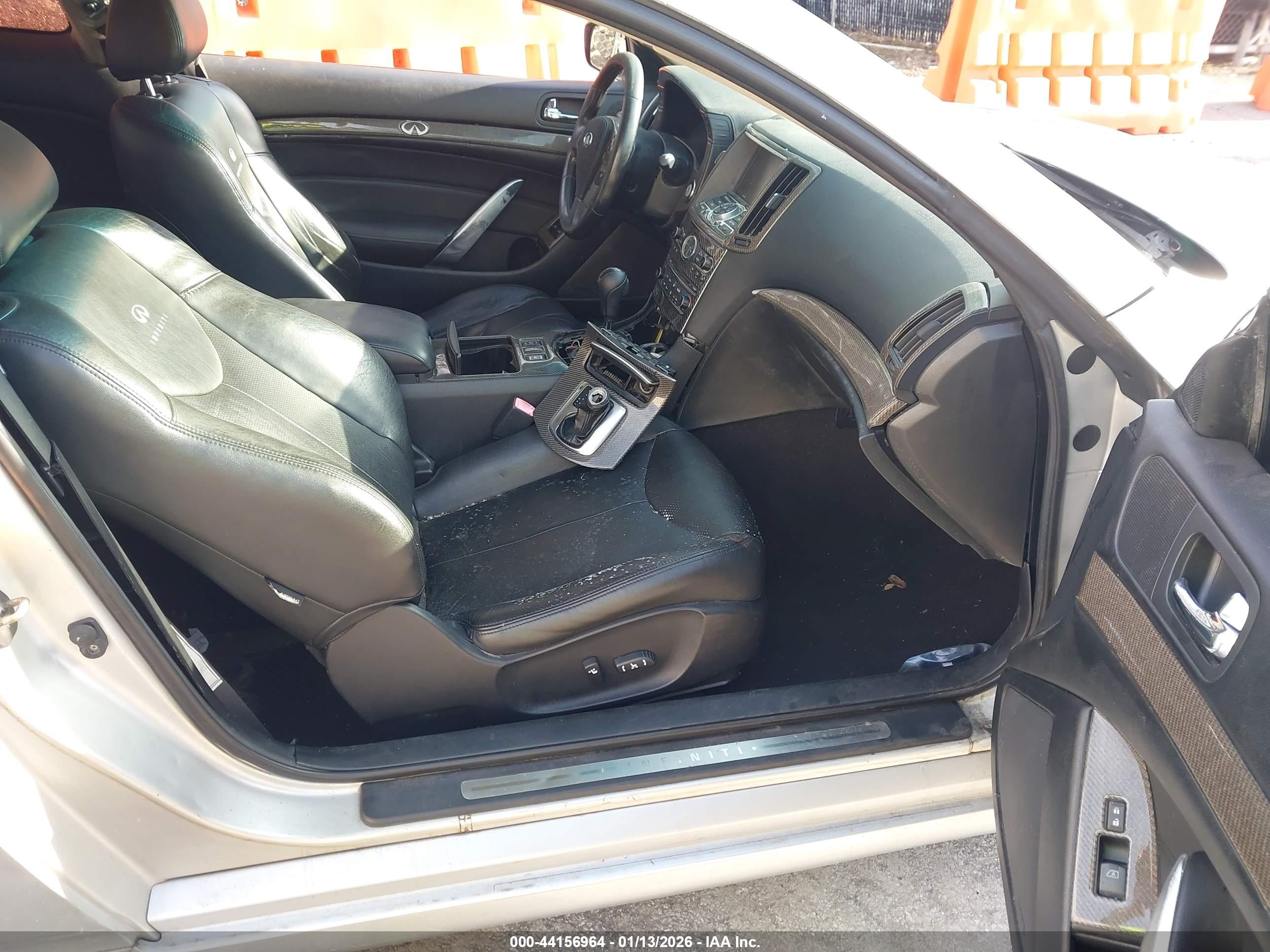 INFINITI G37 image 5