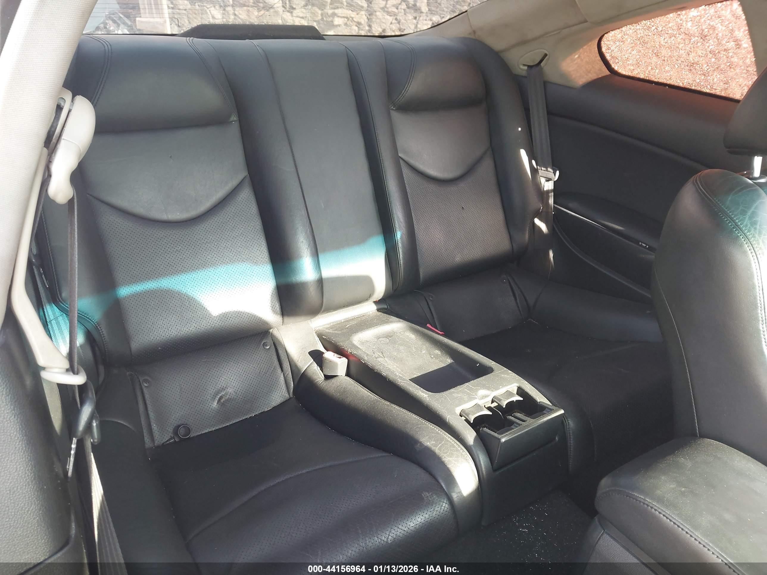 INFINITI G37 image 8