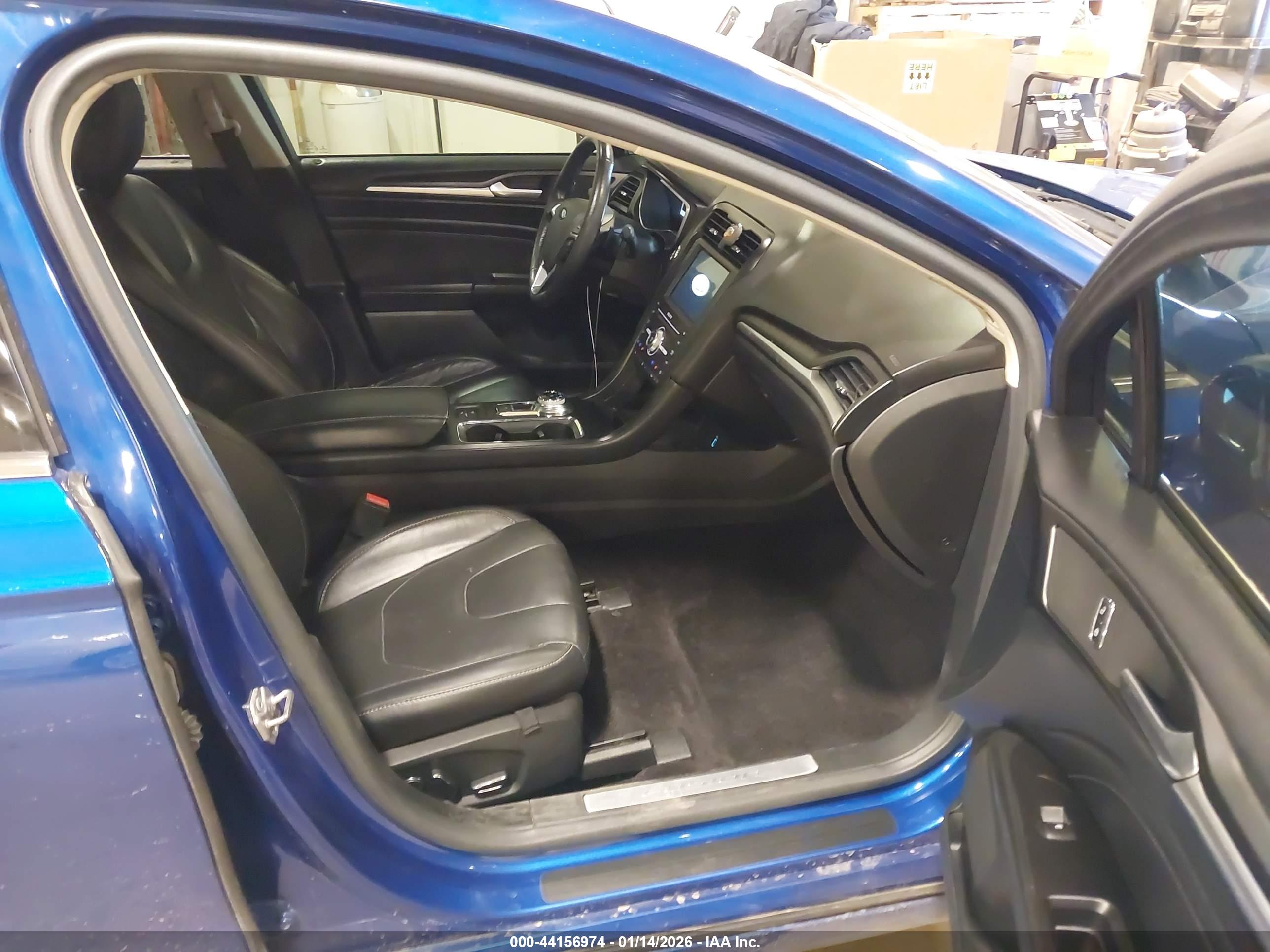 FORD FUSION image 5