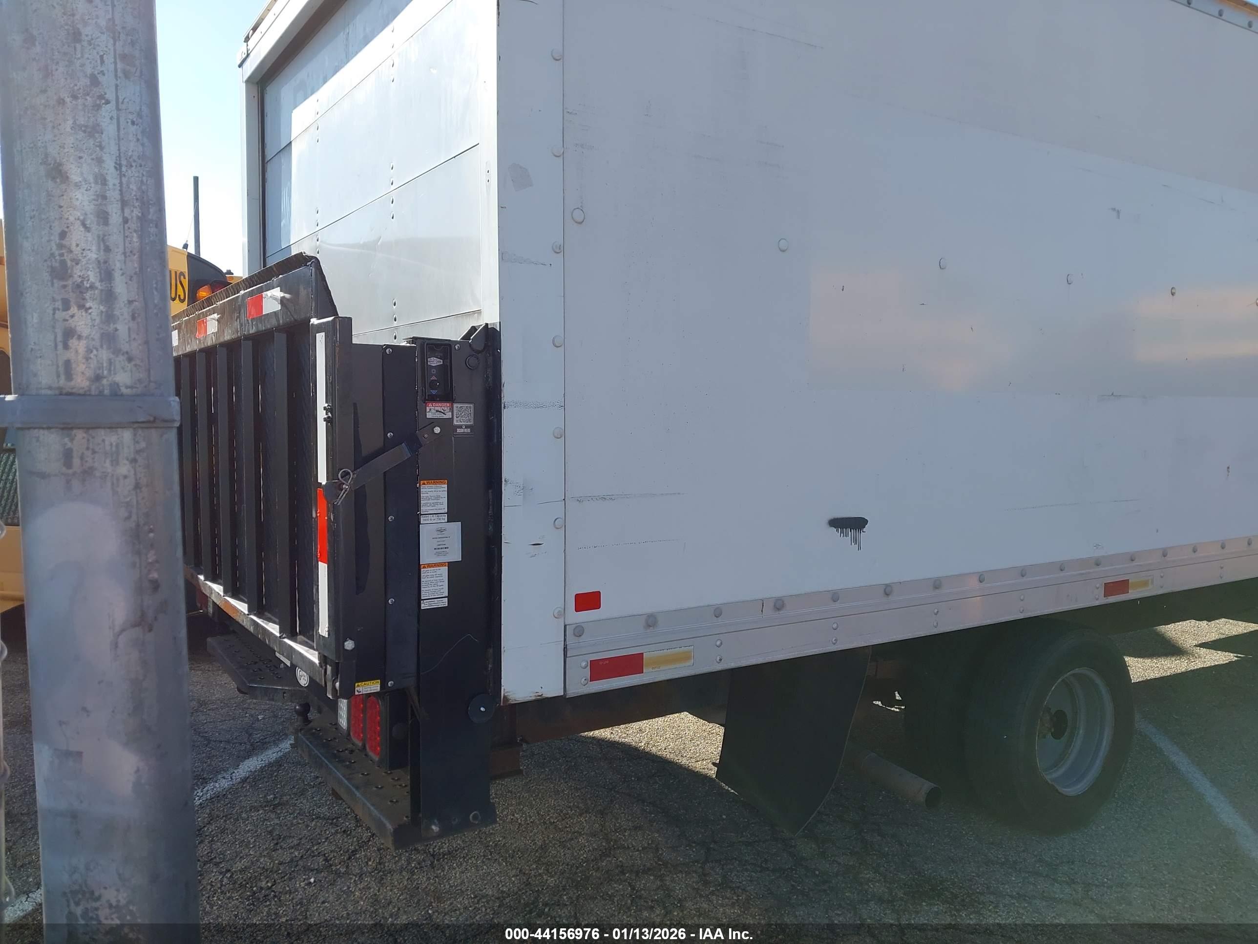 FORD E-350 image 4