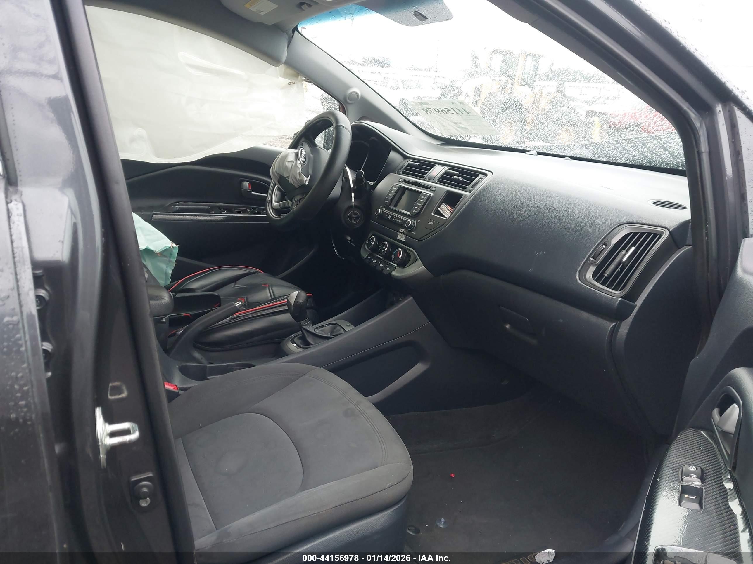 KIA RIO image 5