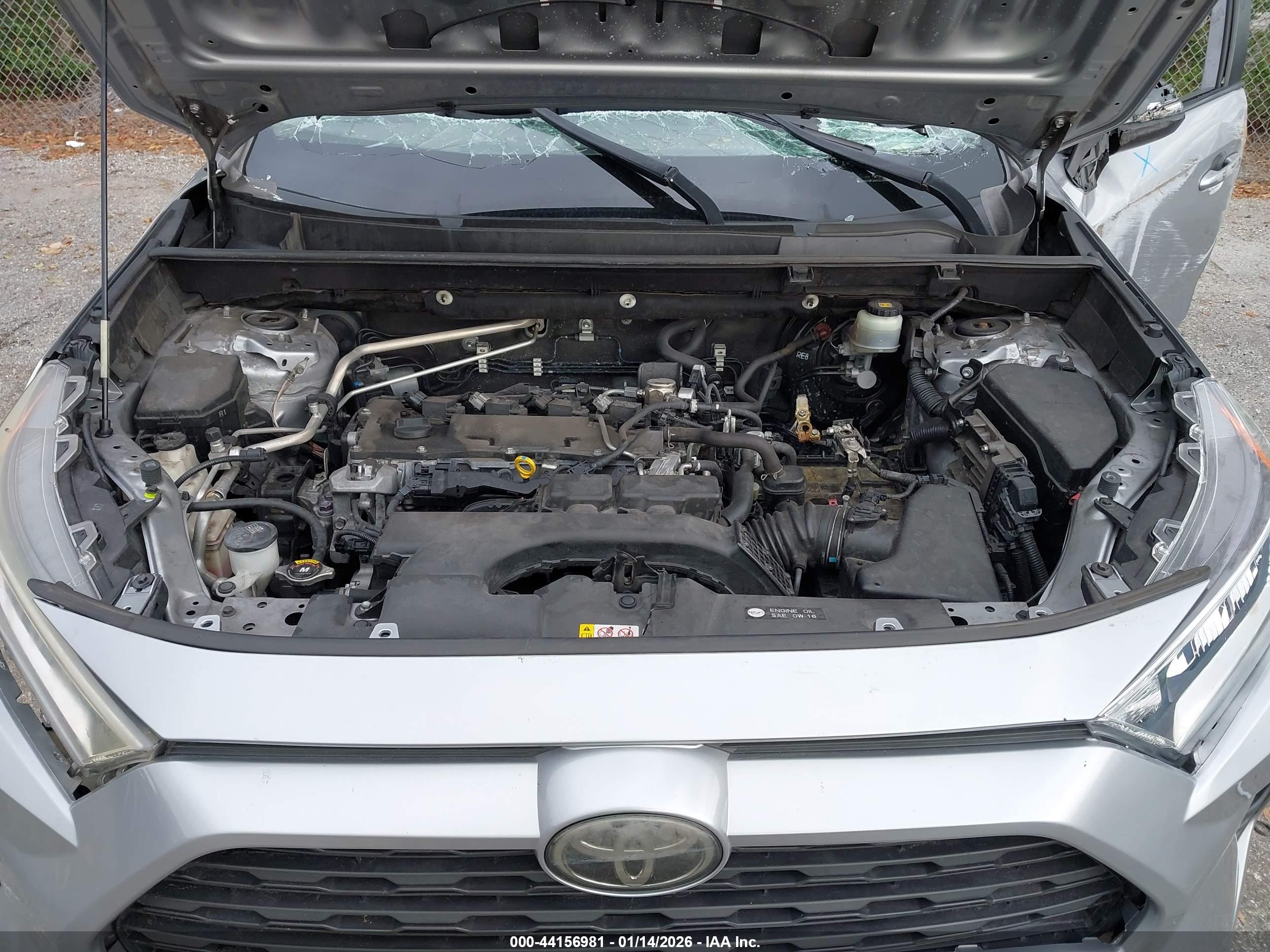 TOYOTA RAV4 image 10