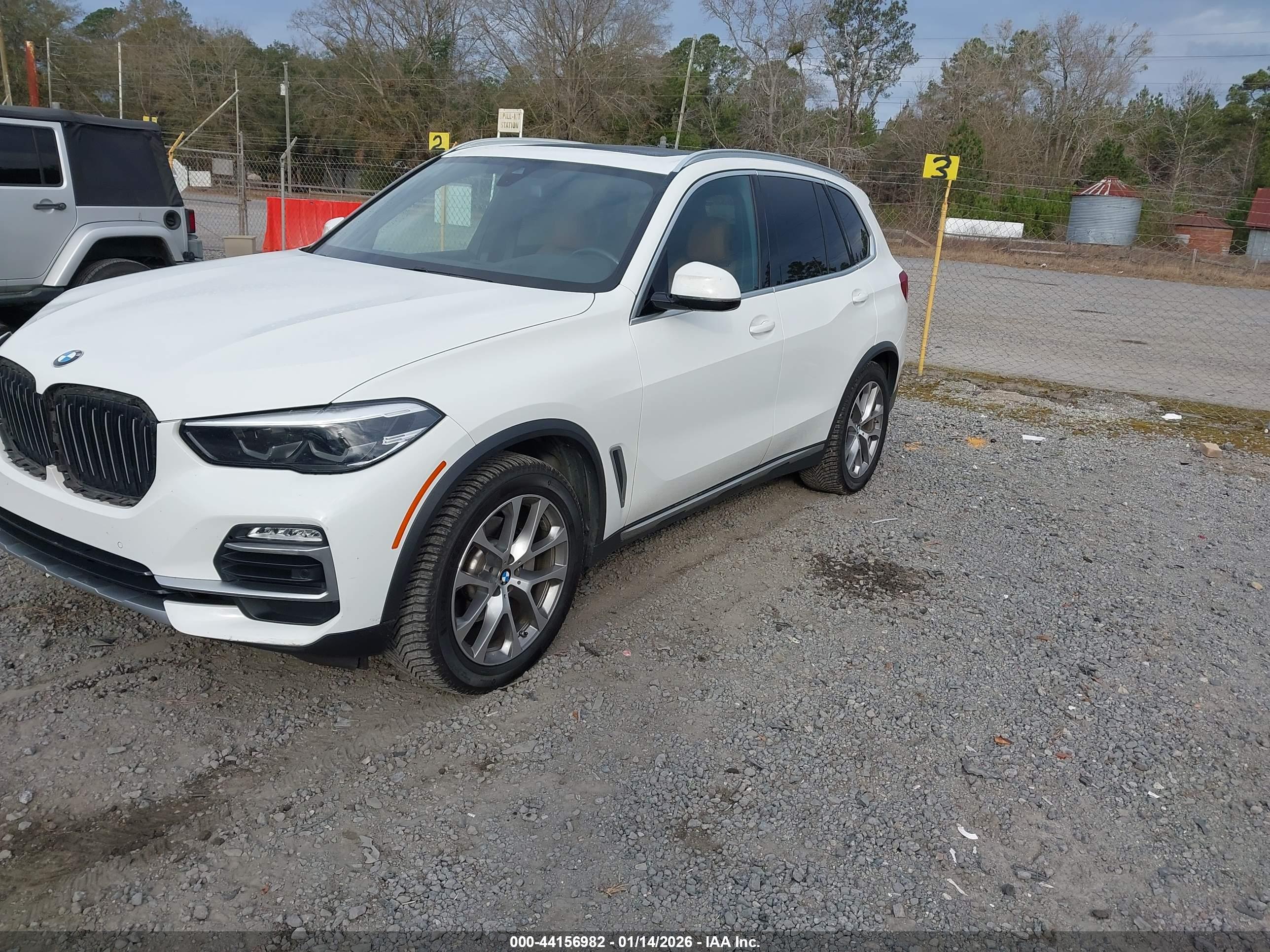 BMW X5 image 2