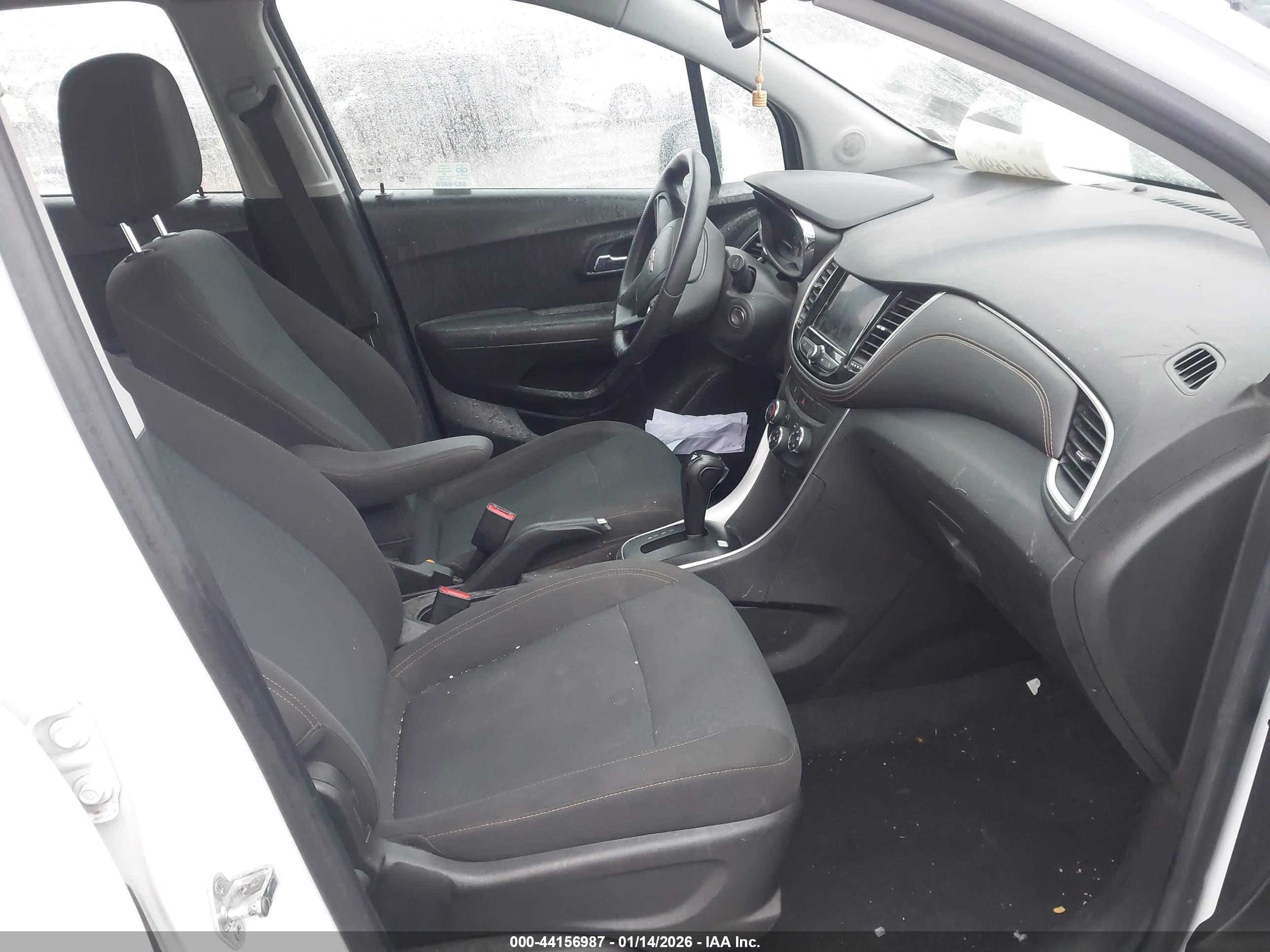 CHEVROLET TRAX image 5