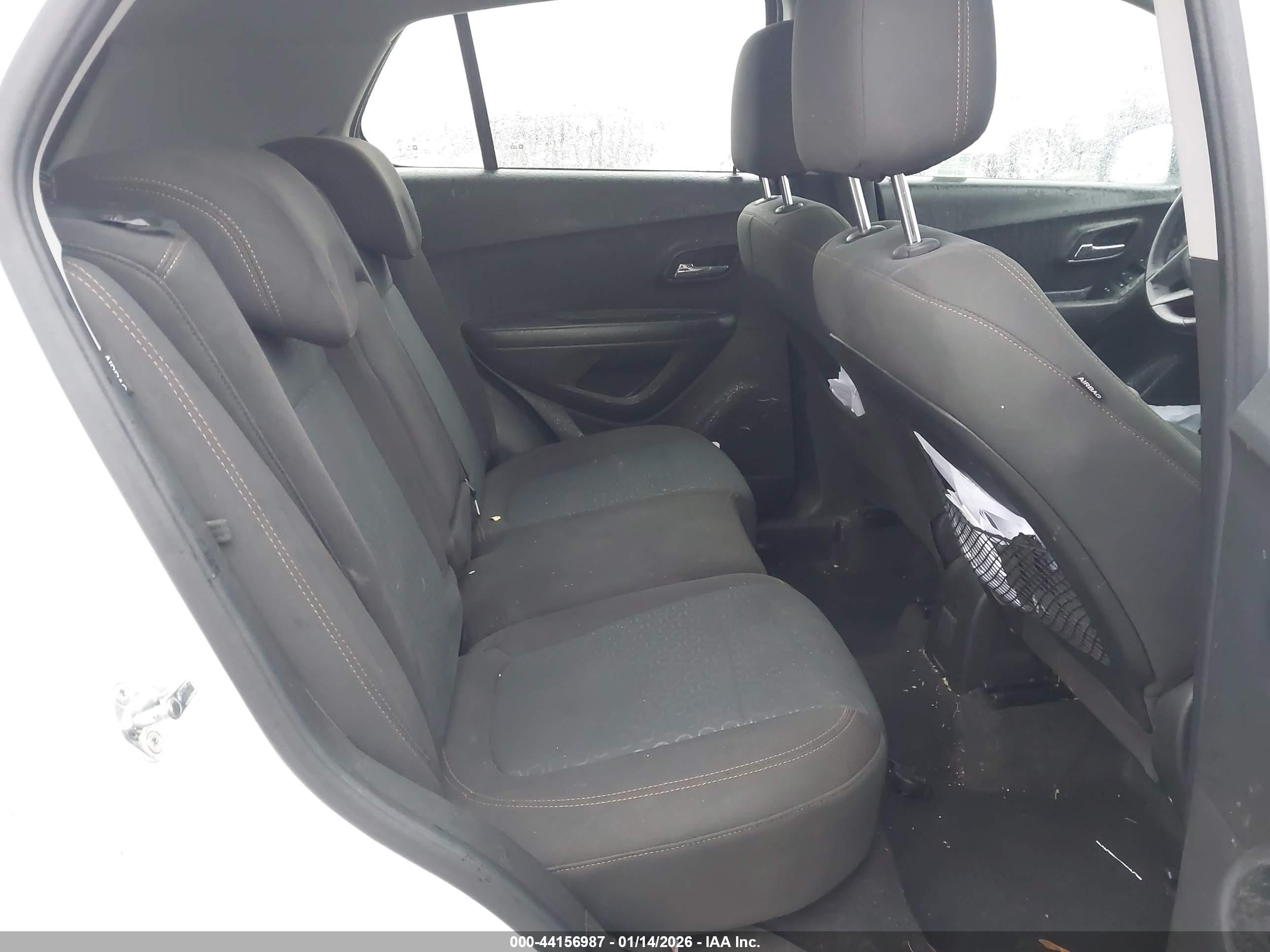 CHEVROLET TRAX image 8