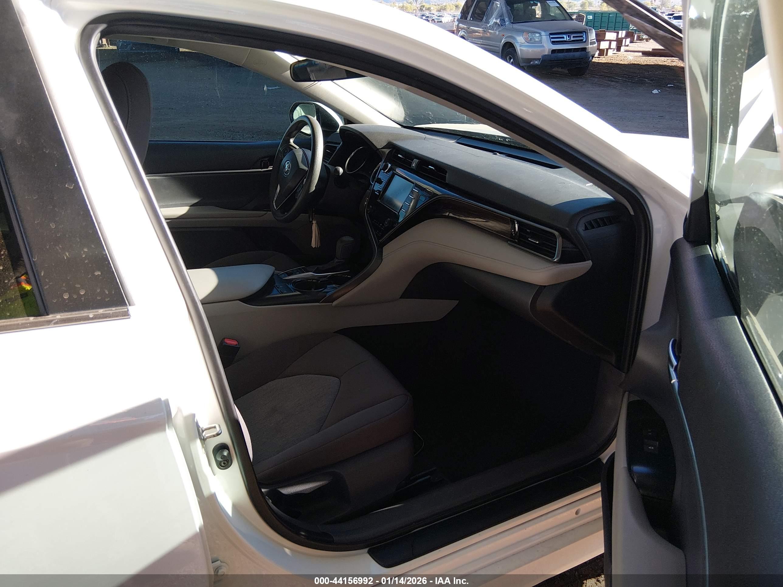 TOYOTA CAMRY image 5