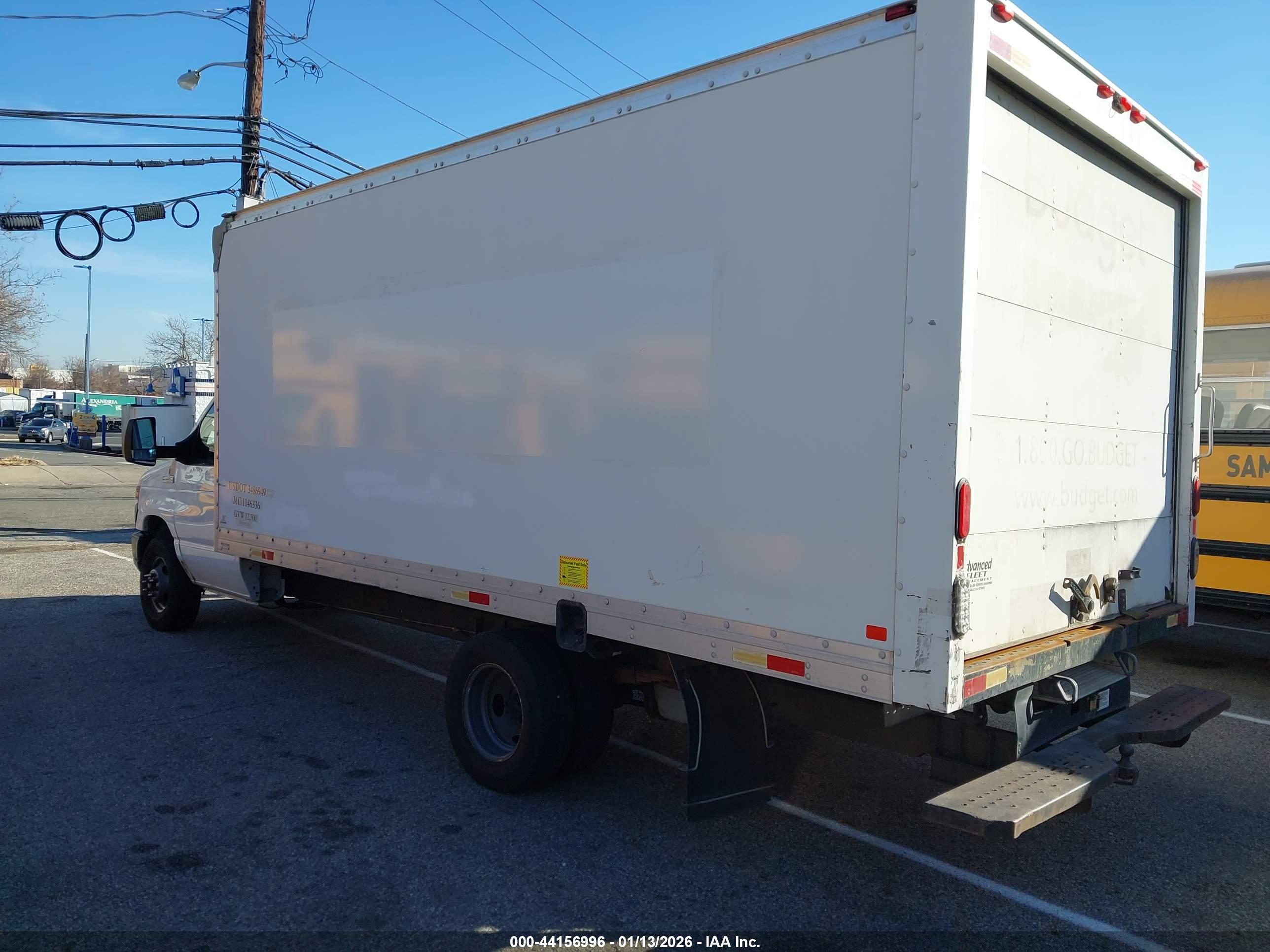 FORD E-350 image 3