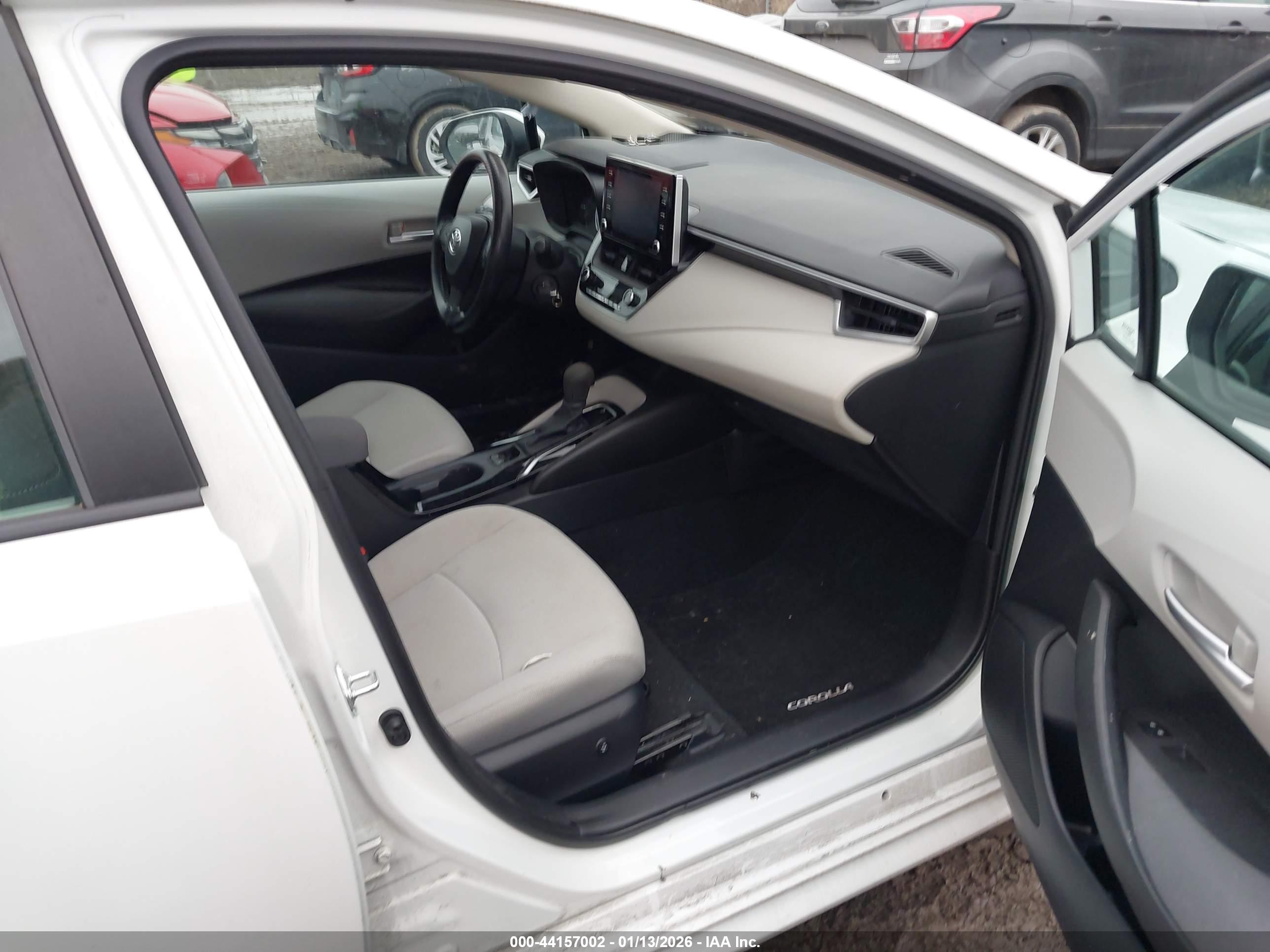 TOYOTA COROLLA image 5