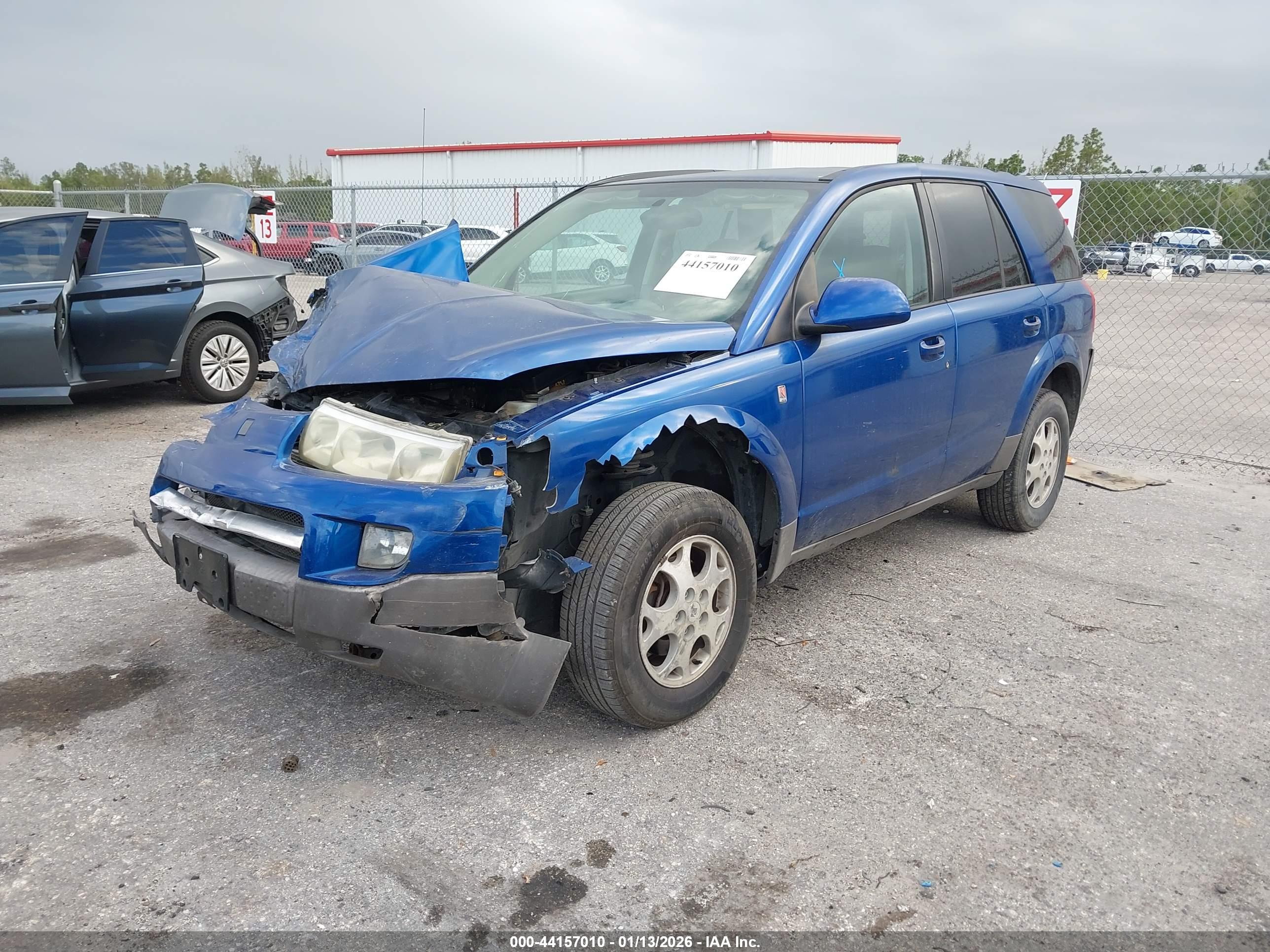 SATURN VUE image 2